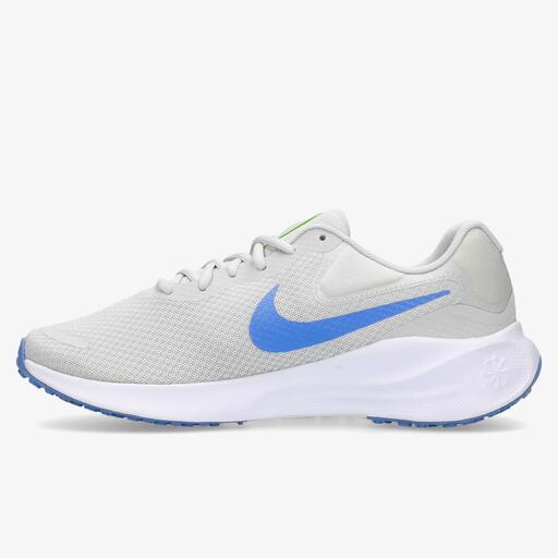  Nike Revolution 7