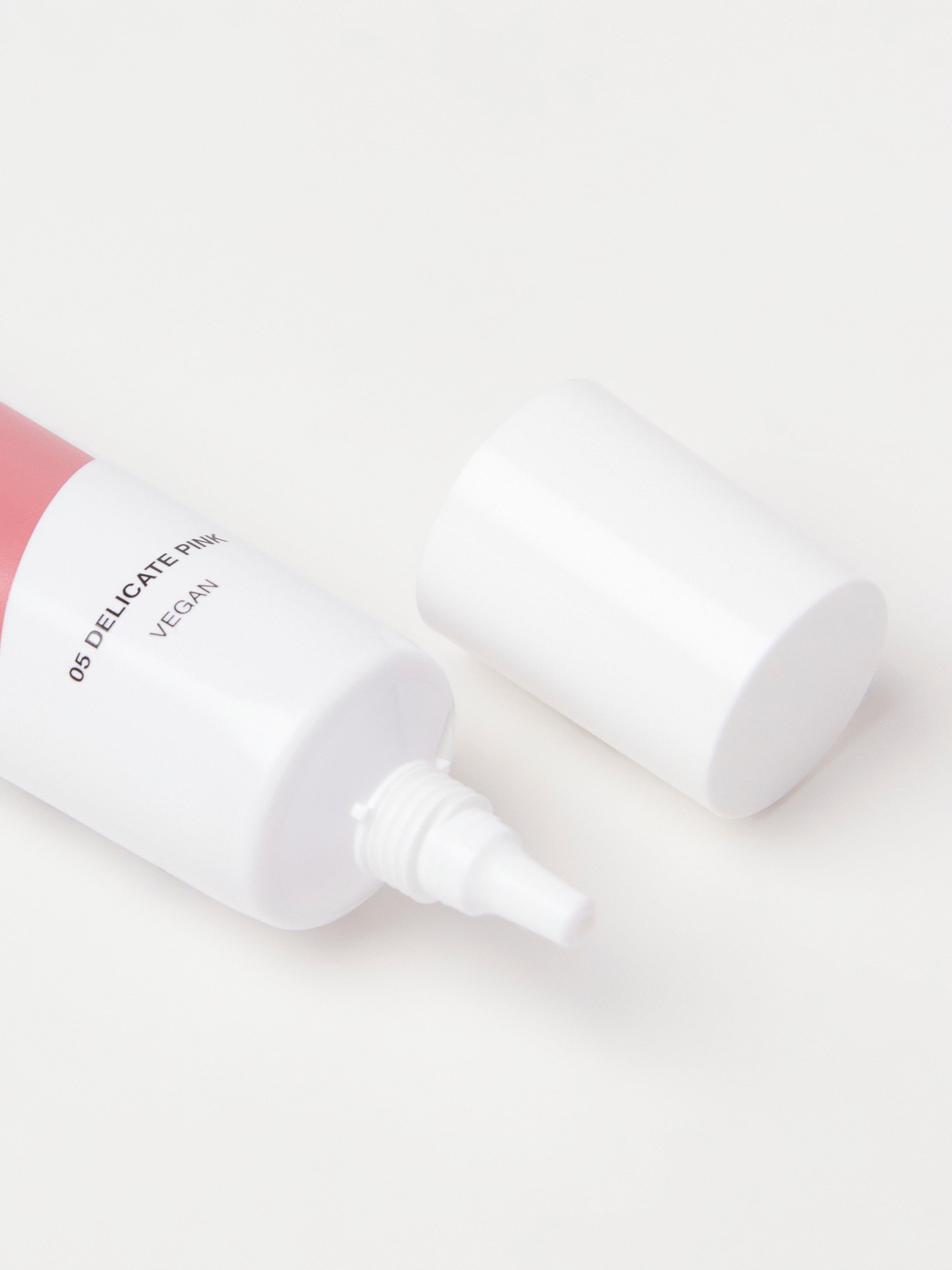 Max Factor Miracle Pure krémová tvářenka 05 DELICATE PINK