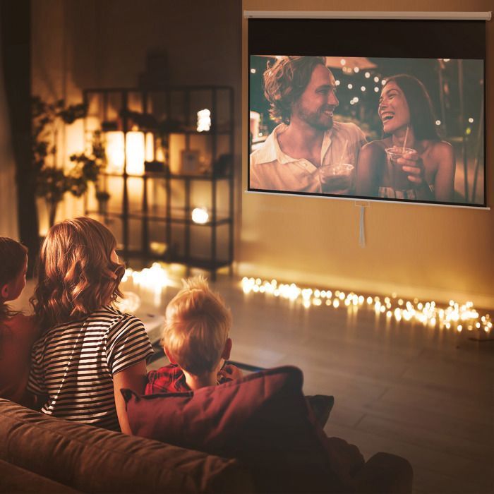 Pantalla de proyección HOMCOM de 120 pulgadas para cine en casa, formato 16:9, resolución 4K HD, montaje en pared/techo, acero, 283 x 8 x 192 cm, color blanco.