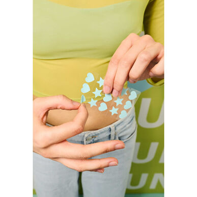 Parches adhesivos Iroha Nature Fun para el acné, ideales para pieles con tendencia al acné, control de imperfecciones con ácido salicílico. 1 unidad.