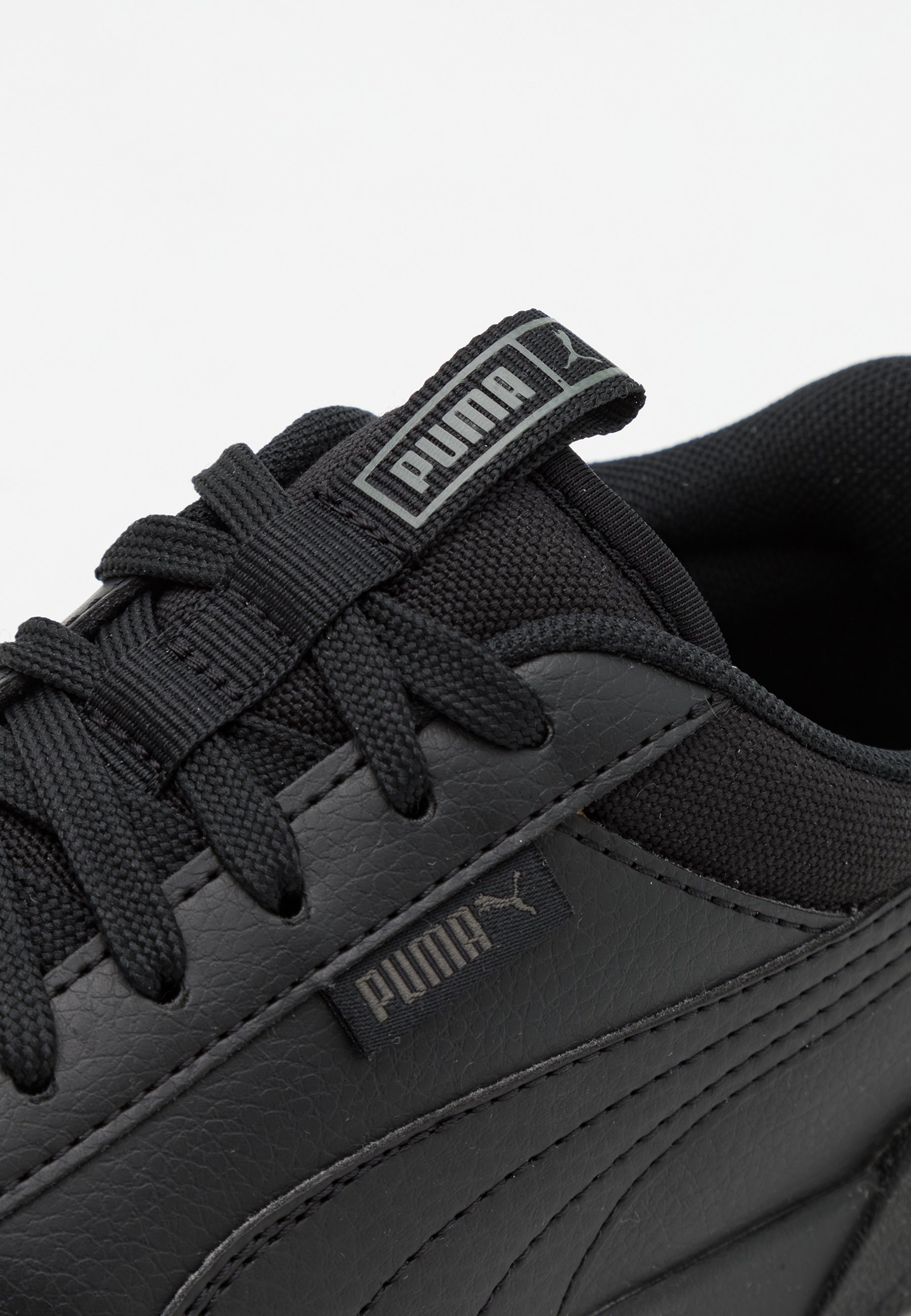 Buty sportowe Puma - białe