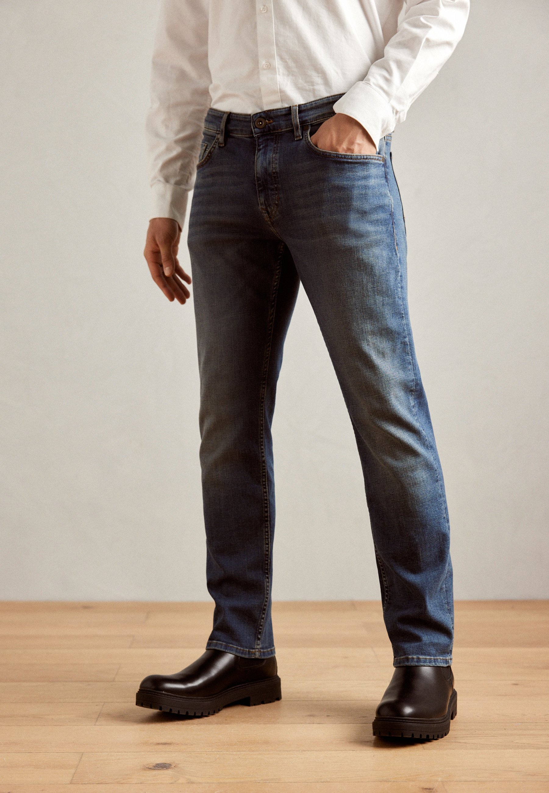 Marc O'Polo REGULAR FIT LOW WAIST - Rechte pijpen jeans - diep indigo vintage