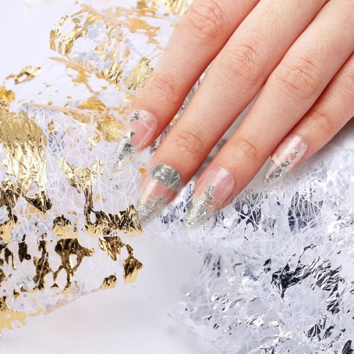 Manucure avec vernis gel UV, paillettes dorées, feuilles de soie, décorations à paillettes pour ongles, stickers Nouvel An, papier brillant pour ongles