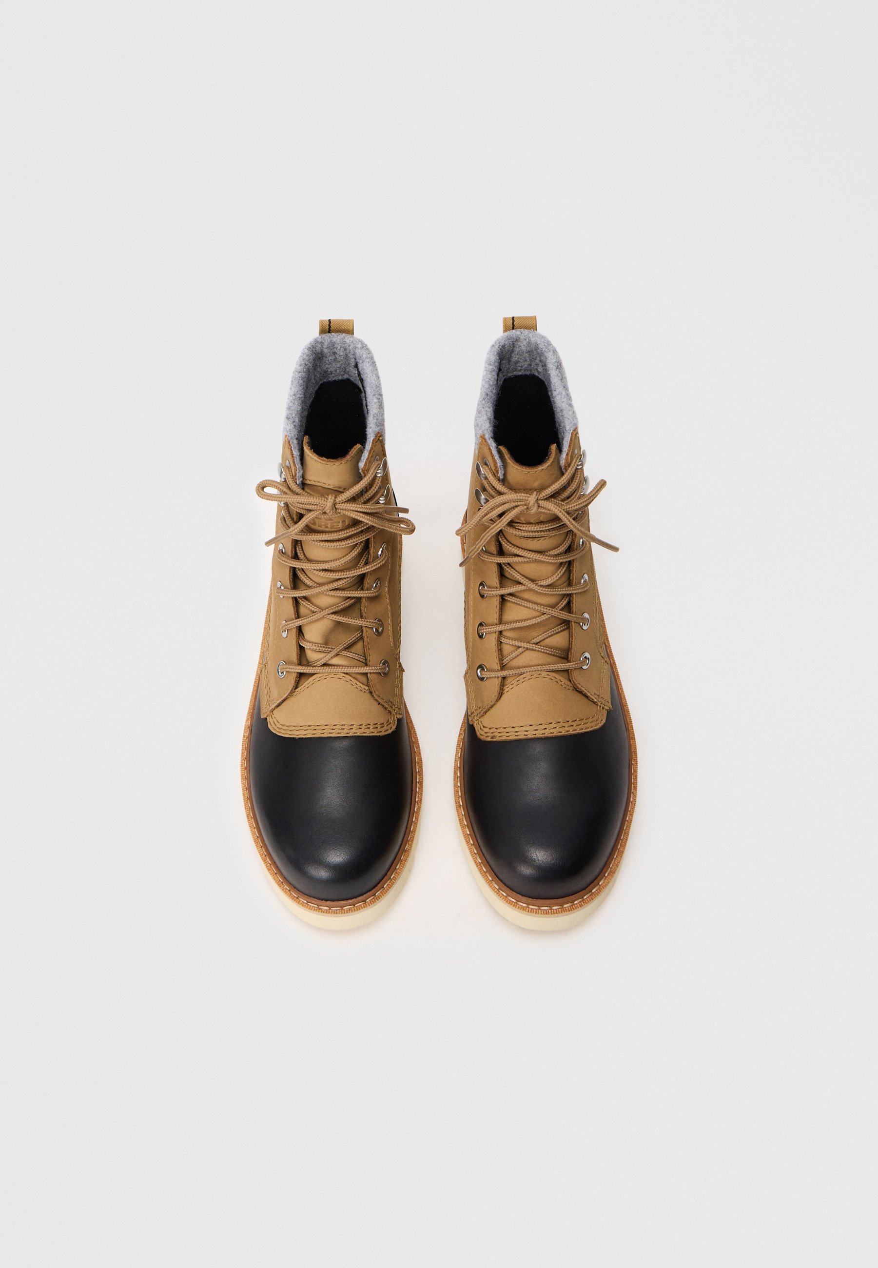 Sorel veterschoenen