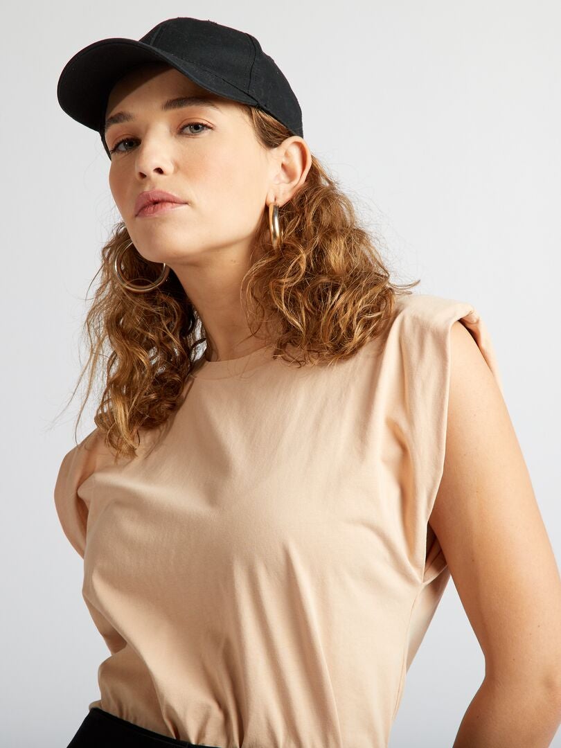 Camiseta com ombreiras - BEGE