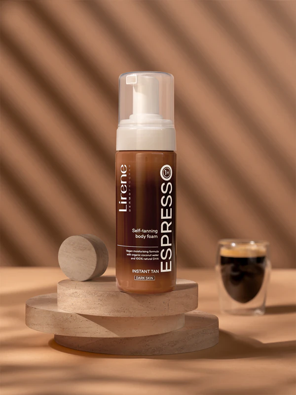 Lirene Perfect Tan bronzing foam voor donkere huidtinten, voor gezicht en lichaam