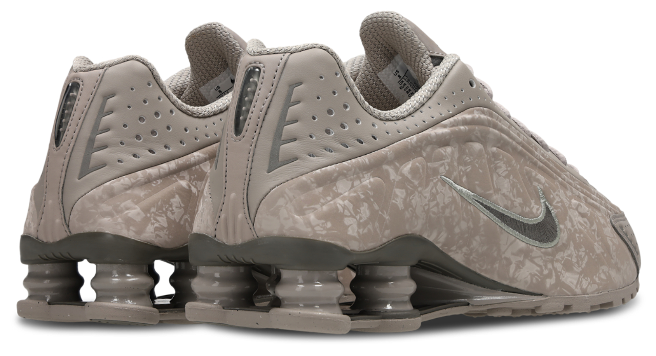 Nike Shox R4