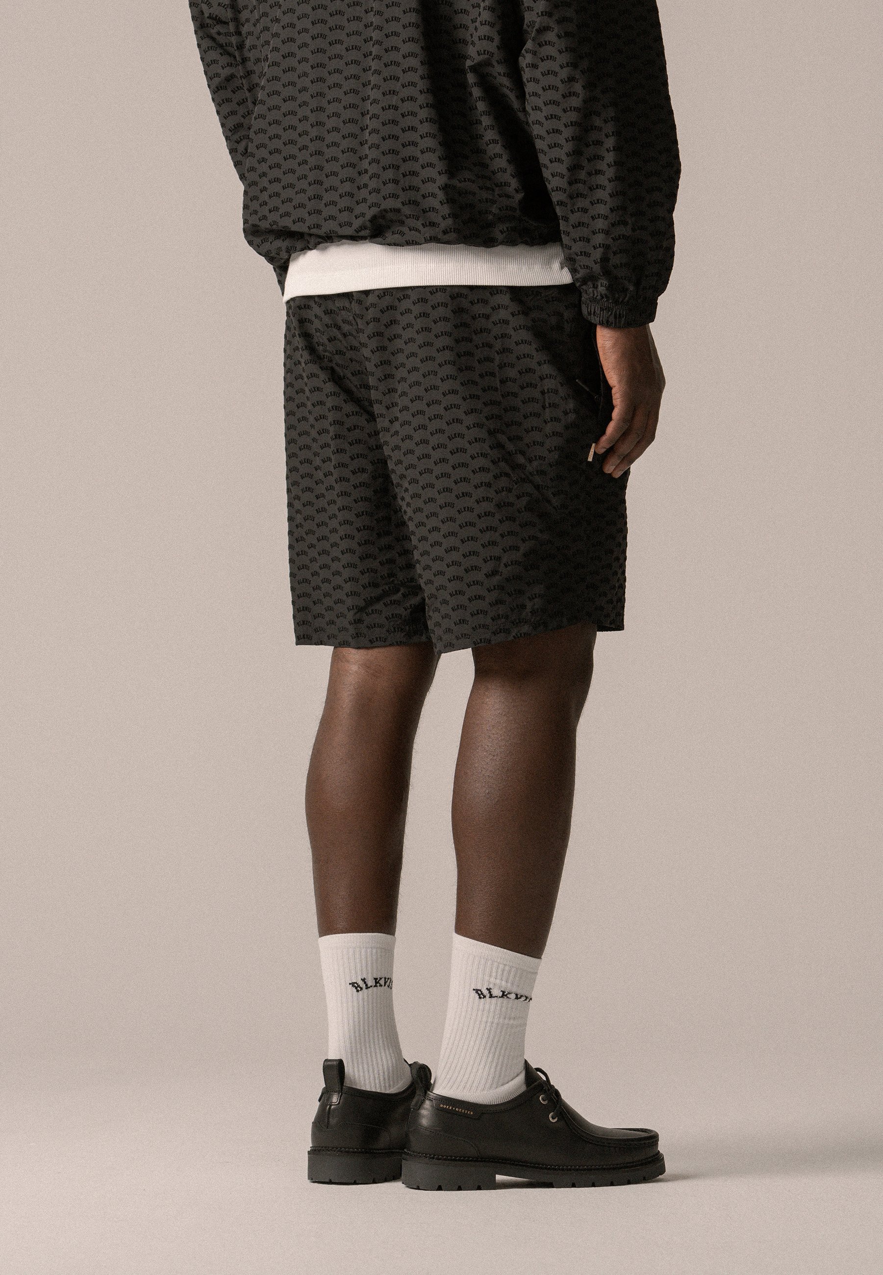 BLKVIS ALLOVER TRACK UNISEX - Shorts - zwart