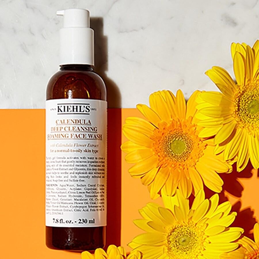 Gel limpiador facial espumoso de limpieza profunda con caléndula de Kiehl's - 75 ml