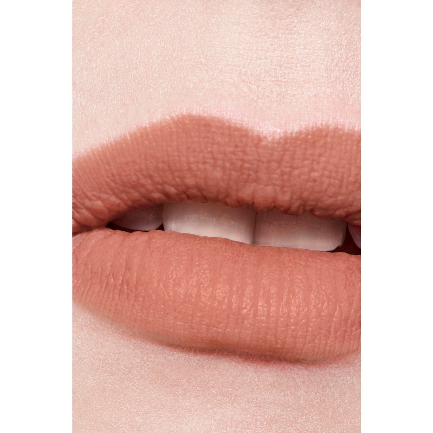CHANEL LIQUID VELVET