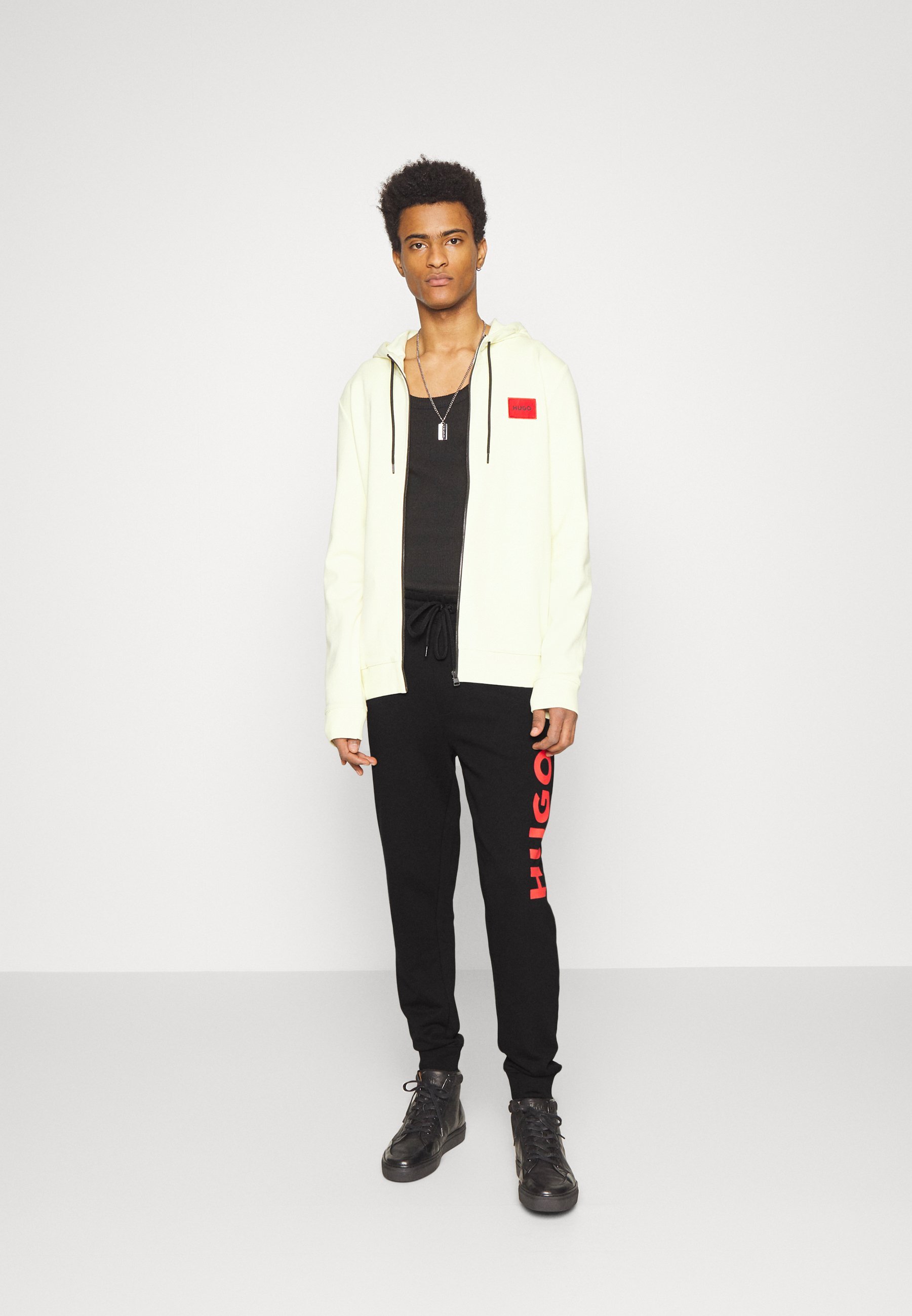 HUGO DUTSCHI - Donji dio trenirke - crni