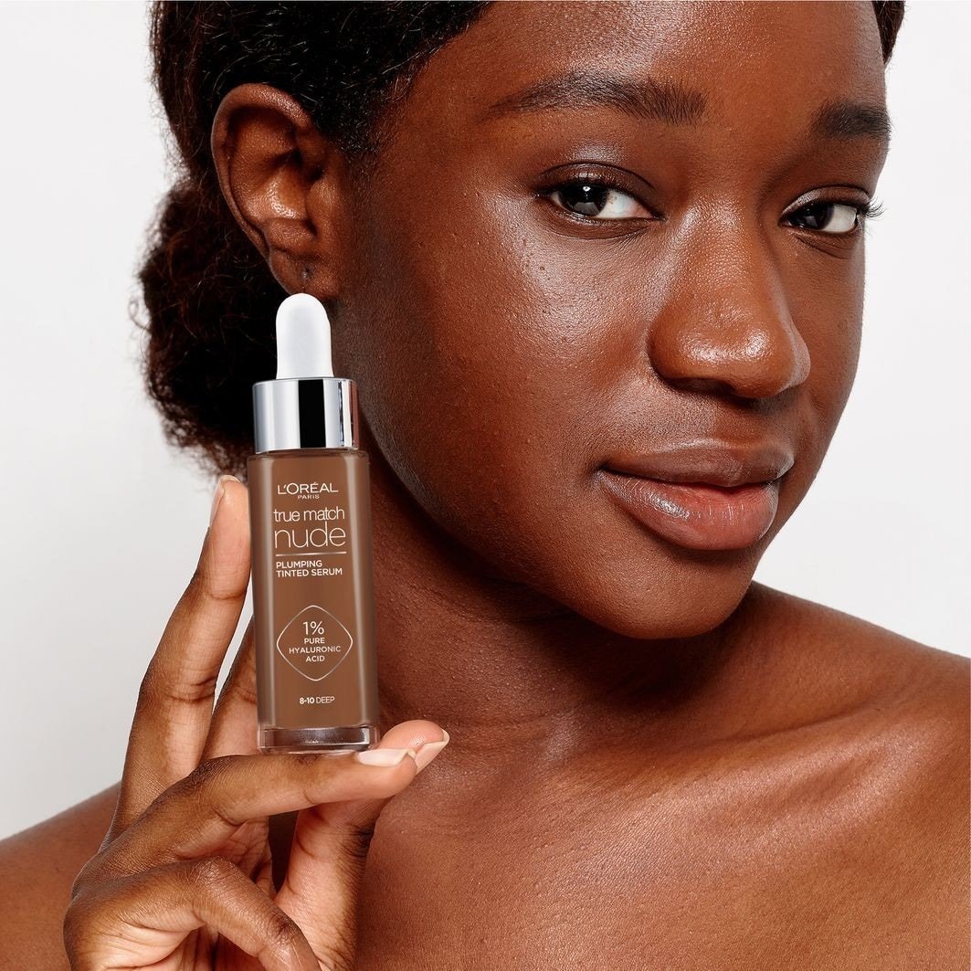 L'Oréal Paris Hyaluronäure-Serum True Match Nude Plumping tónovacie sérum - 30 ml