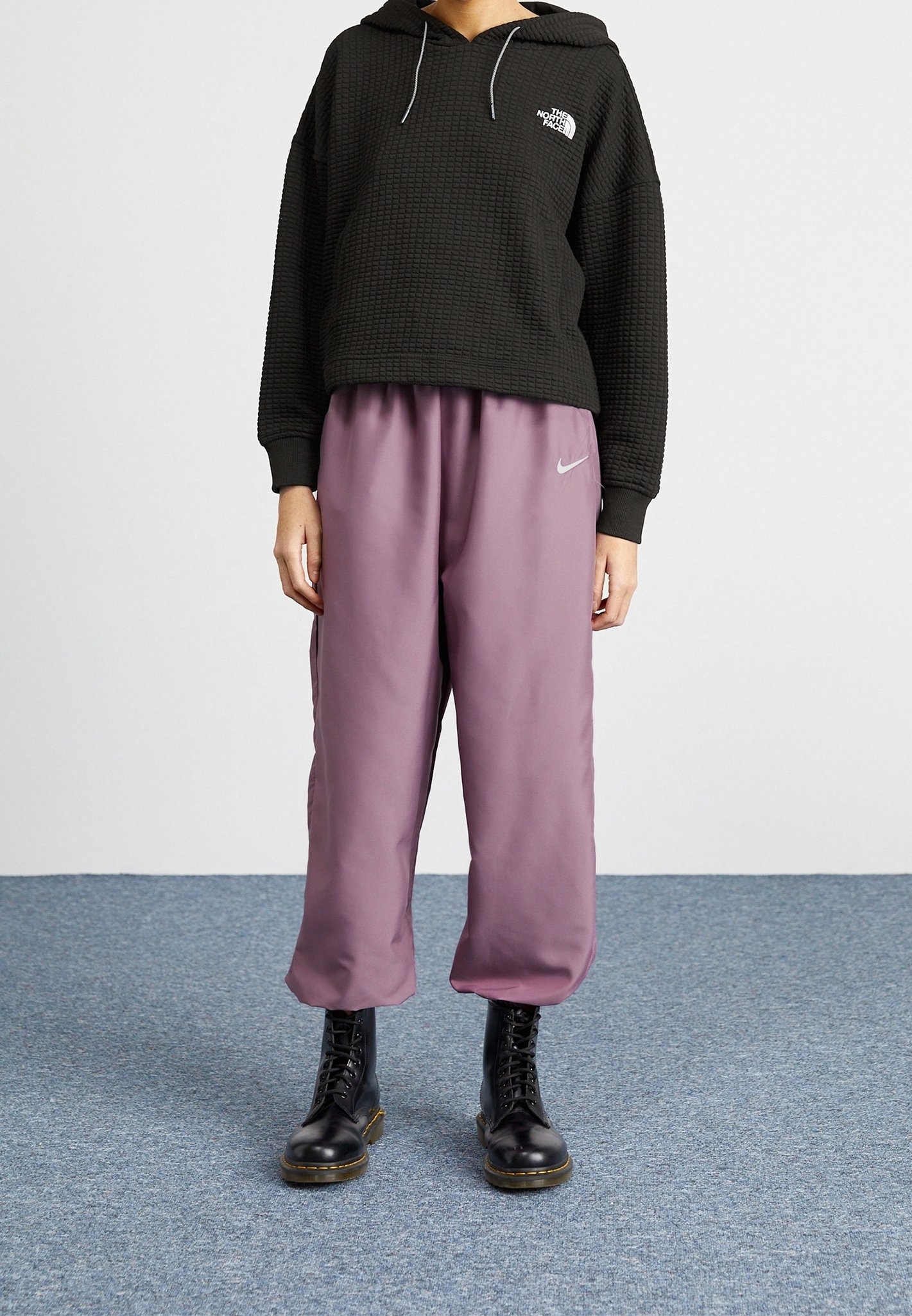 Donji dio trenirke Nike Sportswear - lila