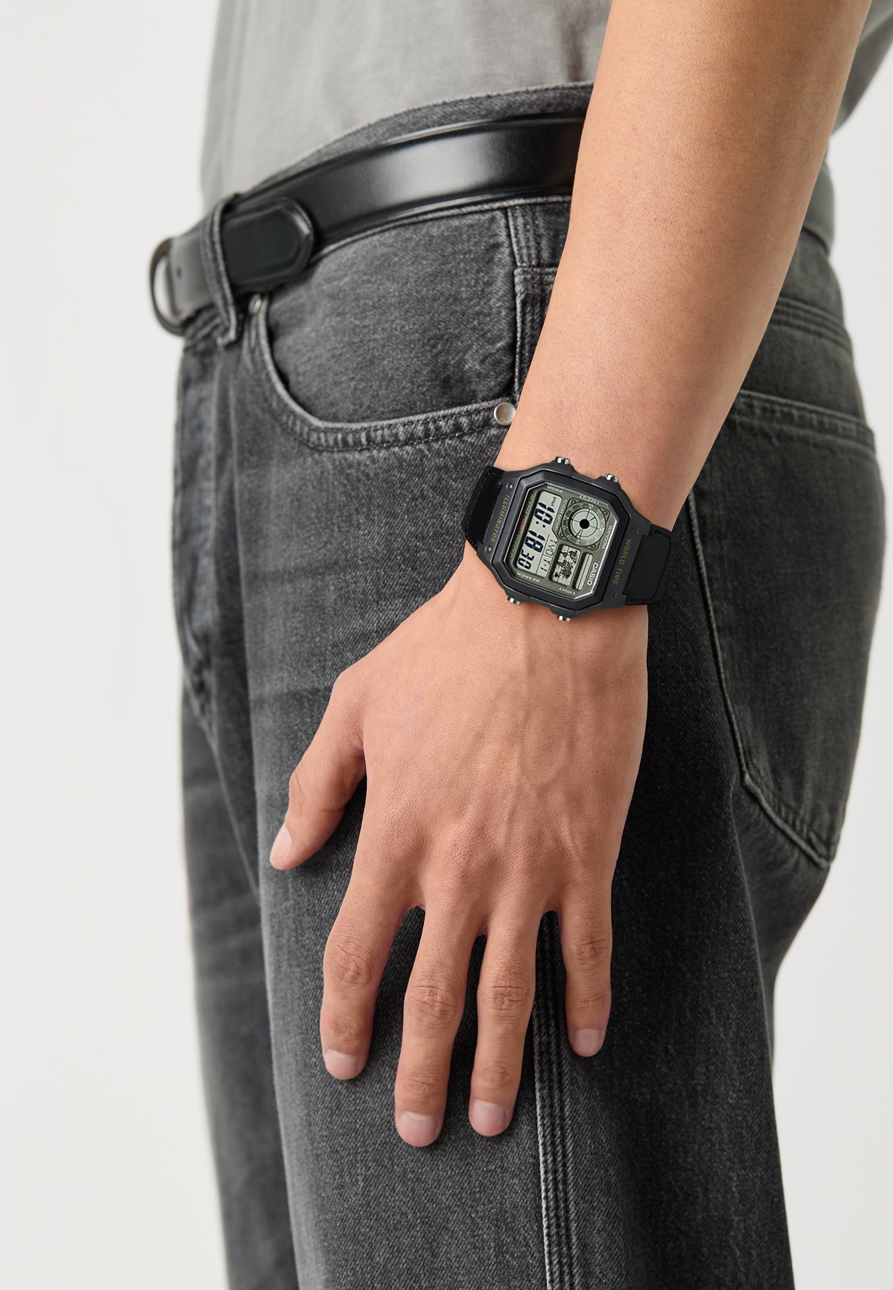 Montre numérique Casio - verte