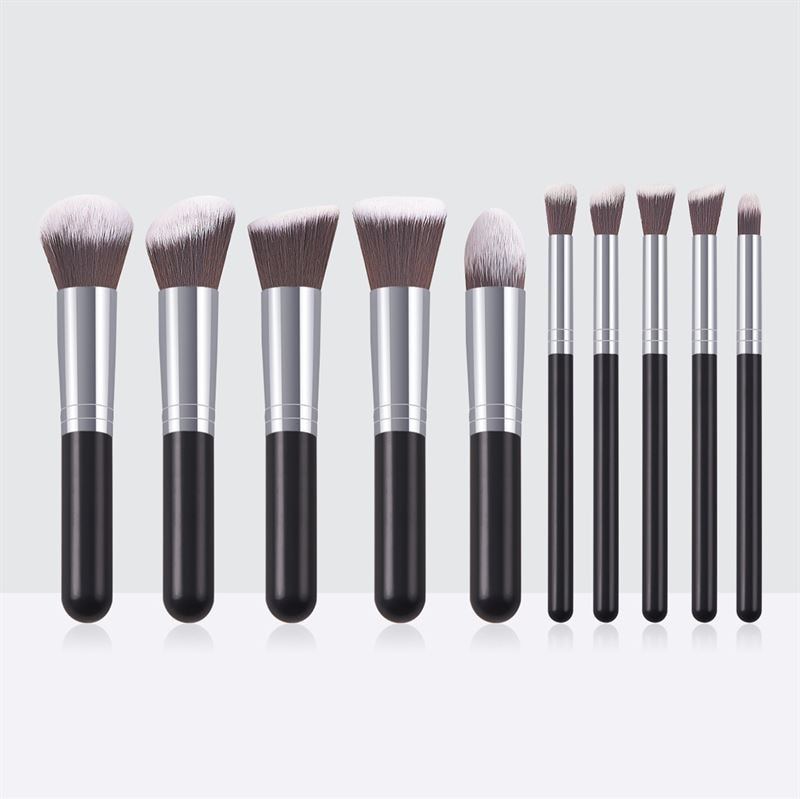 Technique Pro set kistova za šminkanje - crno/srebrni