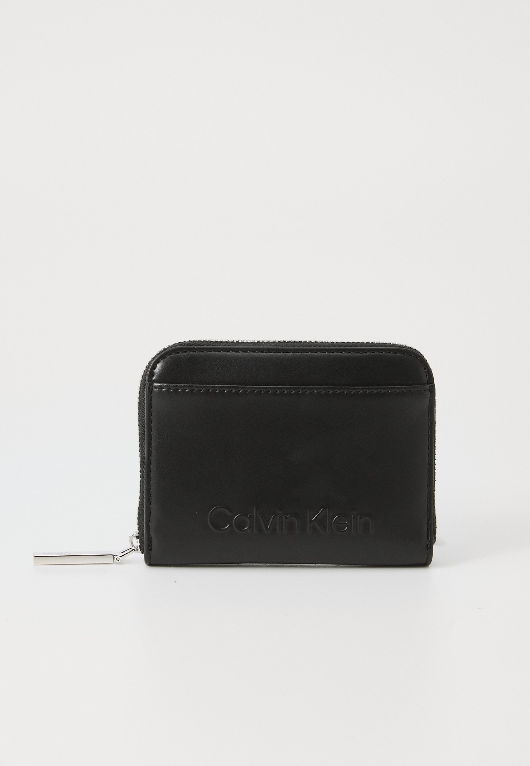 Calvin Klein portemonnee met reliëflogo, middelgrote ritssluiting rondom - zwart