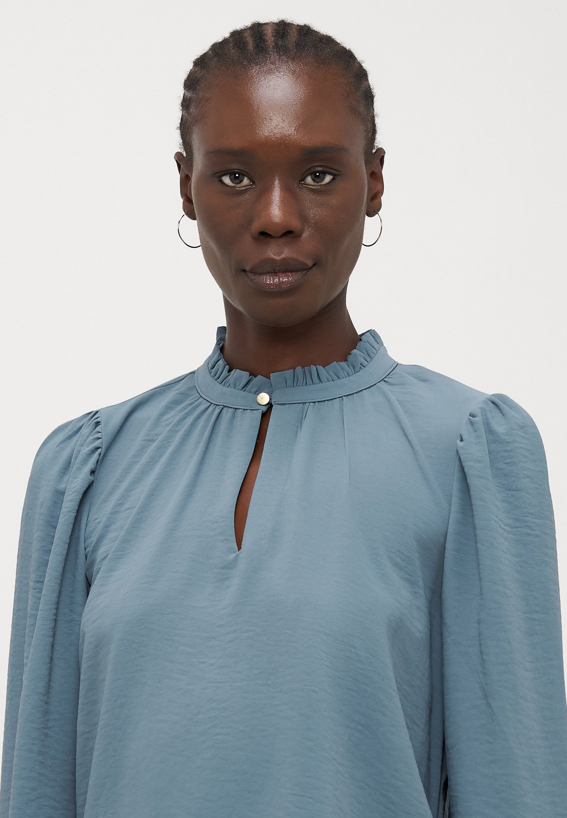 Vero Moda Tall VMANI FRILL - Blouse - stormachtig weer