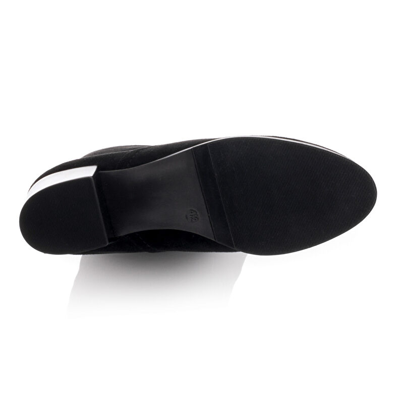  Botas negras de mujer