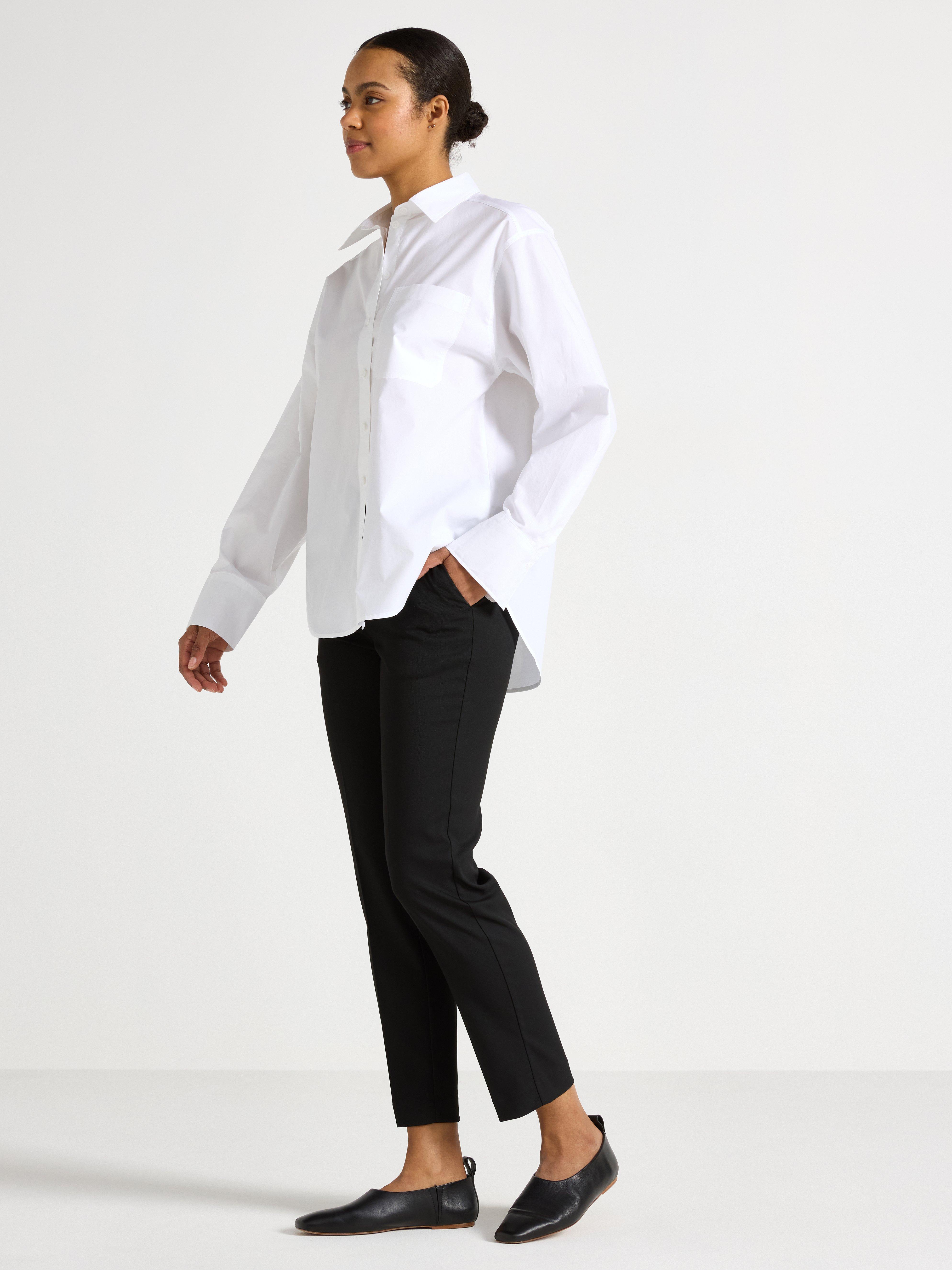 Pantalones cortos POLLY con perneras extralargas, color negro.