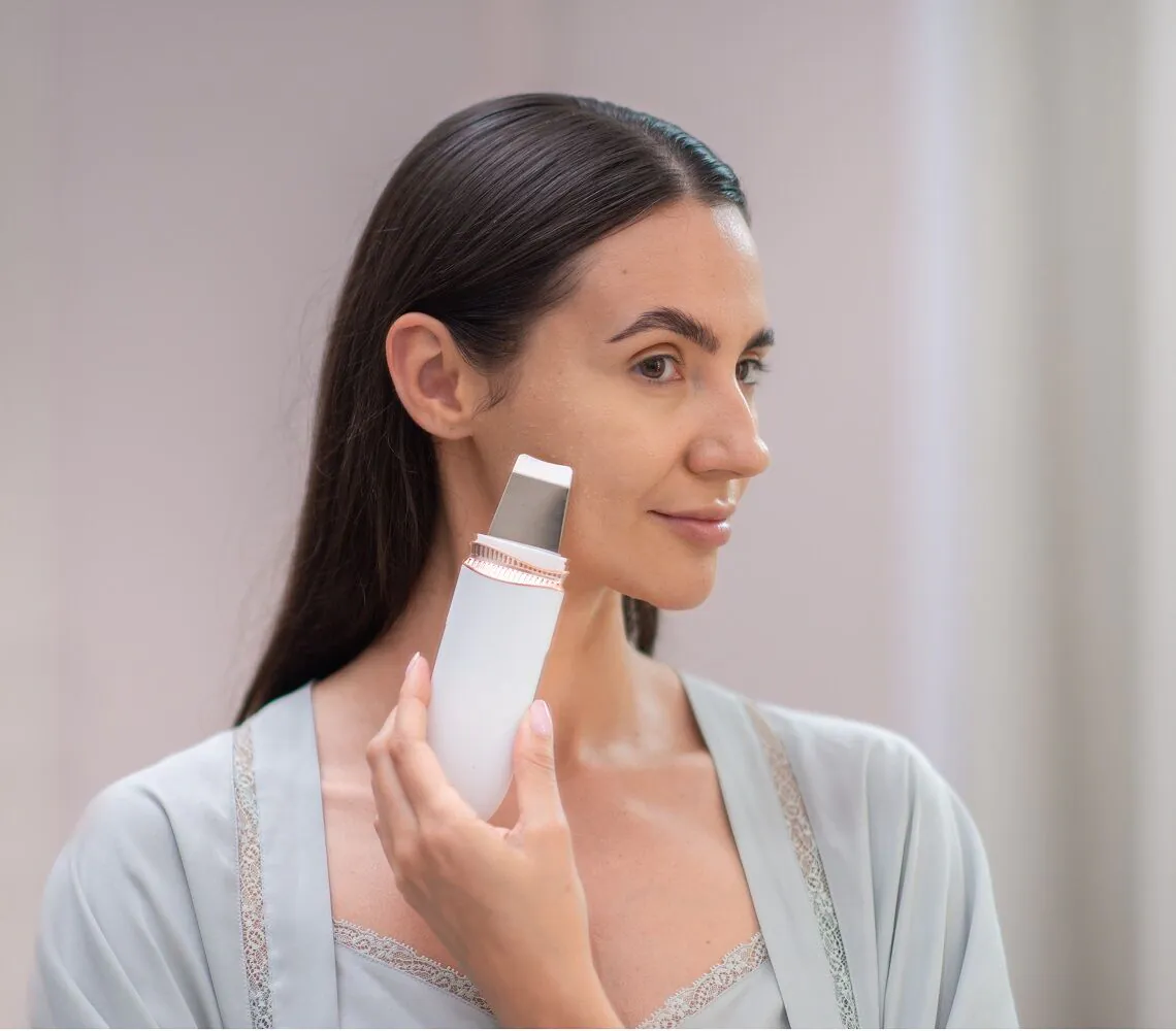 Garett Beauty Sonic Scrub Urządzenie Do Peelingu Kawitacyjnego Białe
