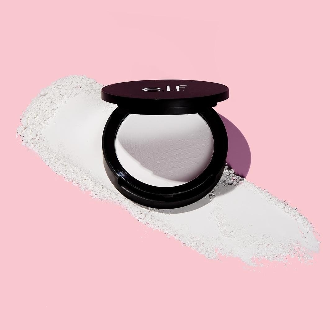 elf Cosmetics puder za popoln zaključek HD - 6 g