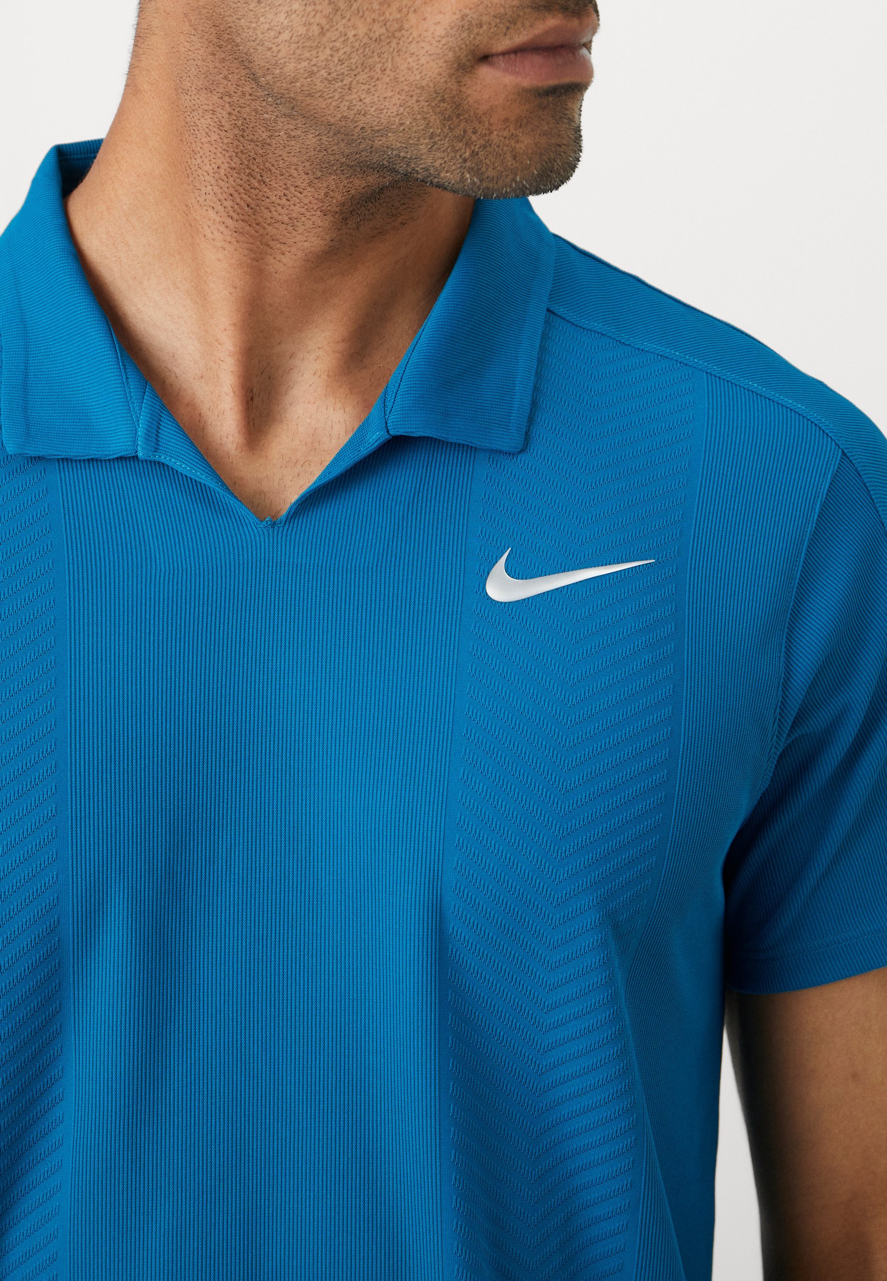 Nike Performance COURT ADVANTAGE SLAM - Poloshirt - groene afgrond