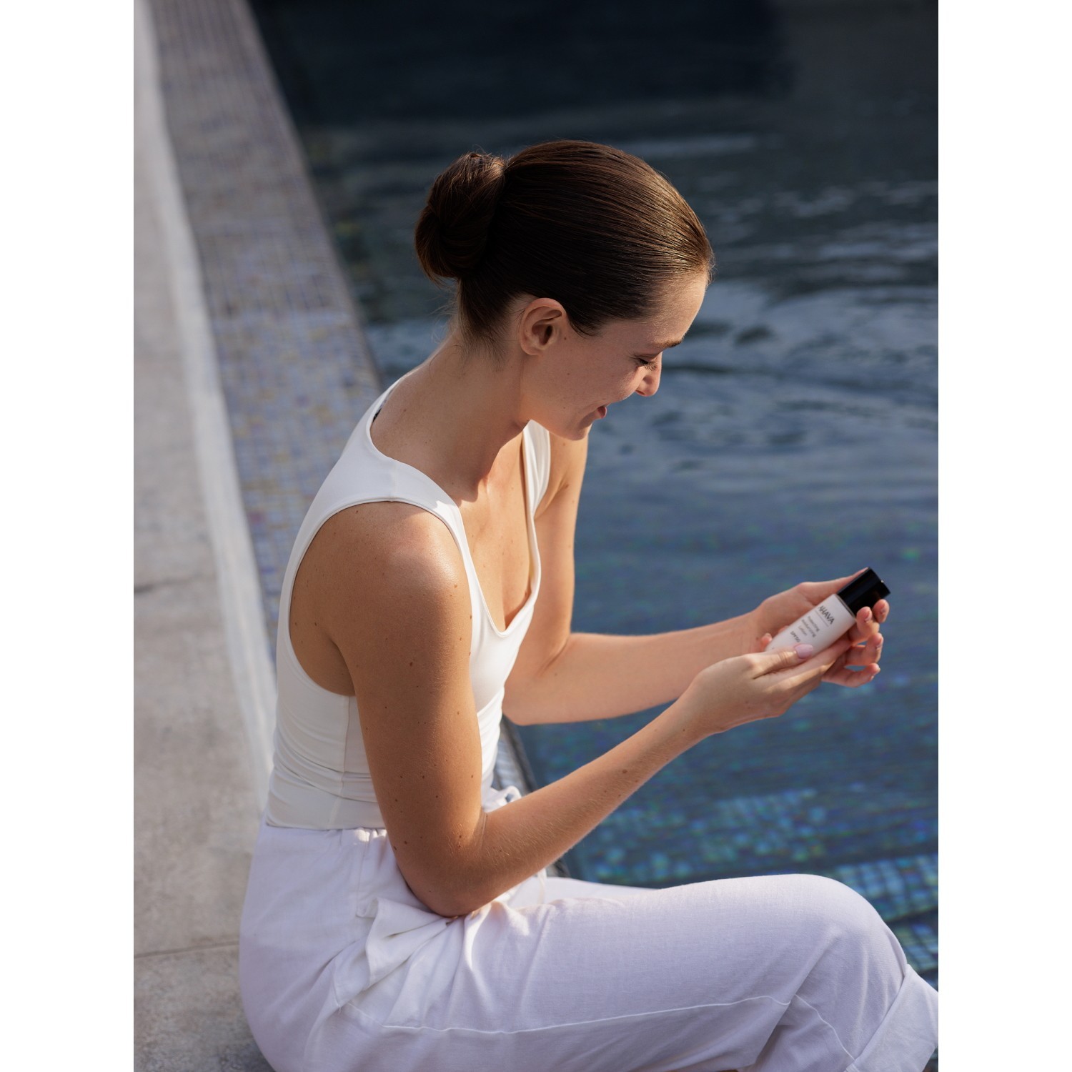 AHAVA Protecting Moisturizing Lotion SPF50