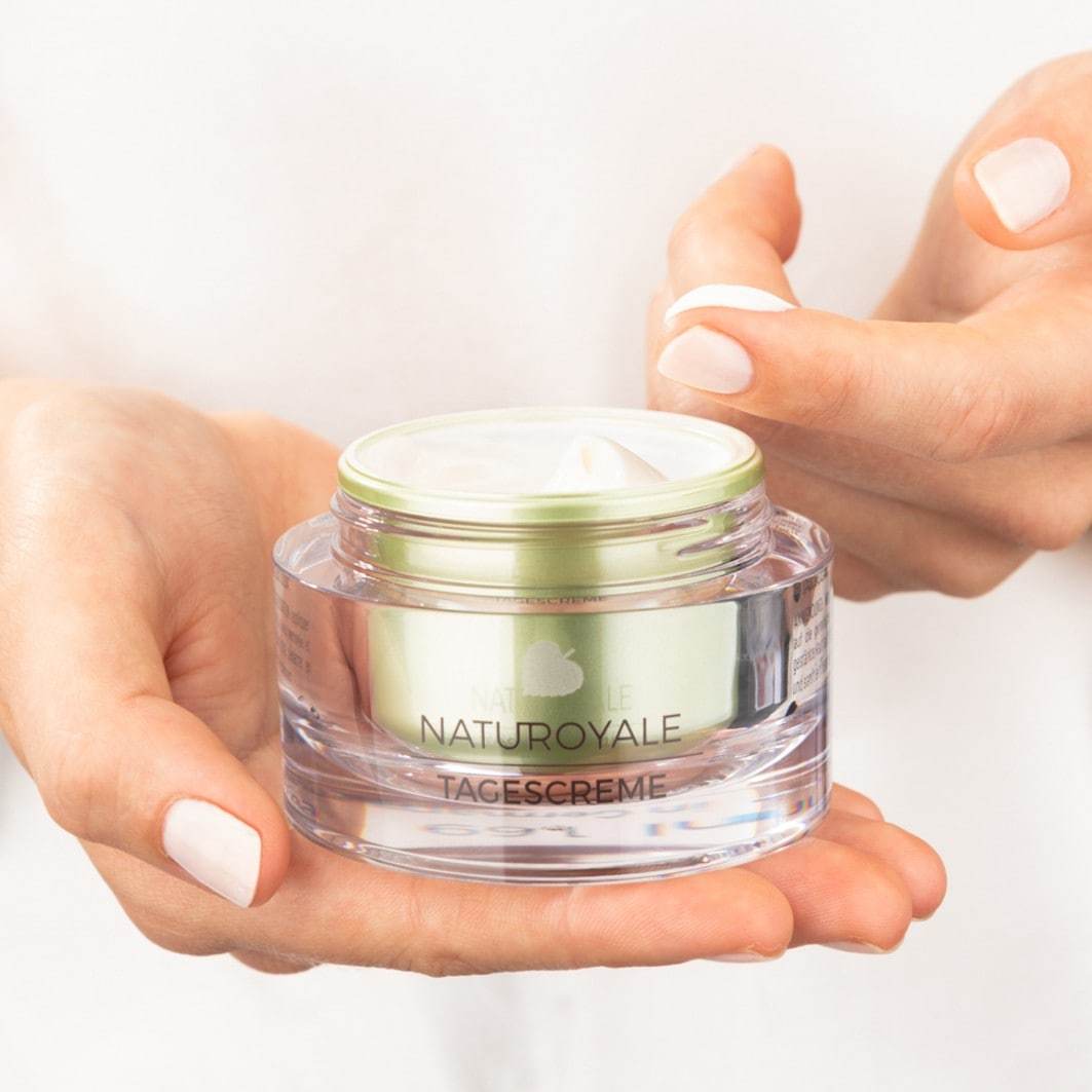 ANNEMARIE BÖRLIND dienas krēms NATUROYALE dienas krēms - 50 ml