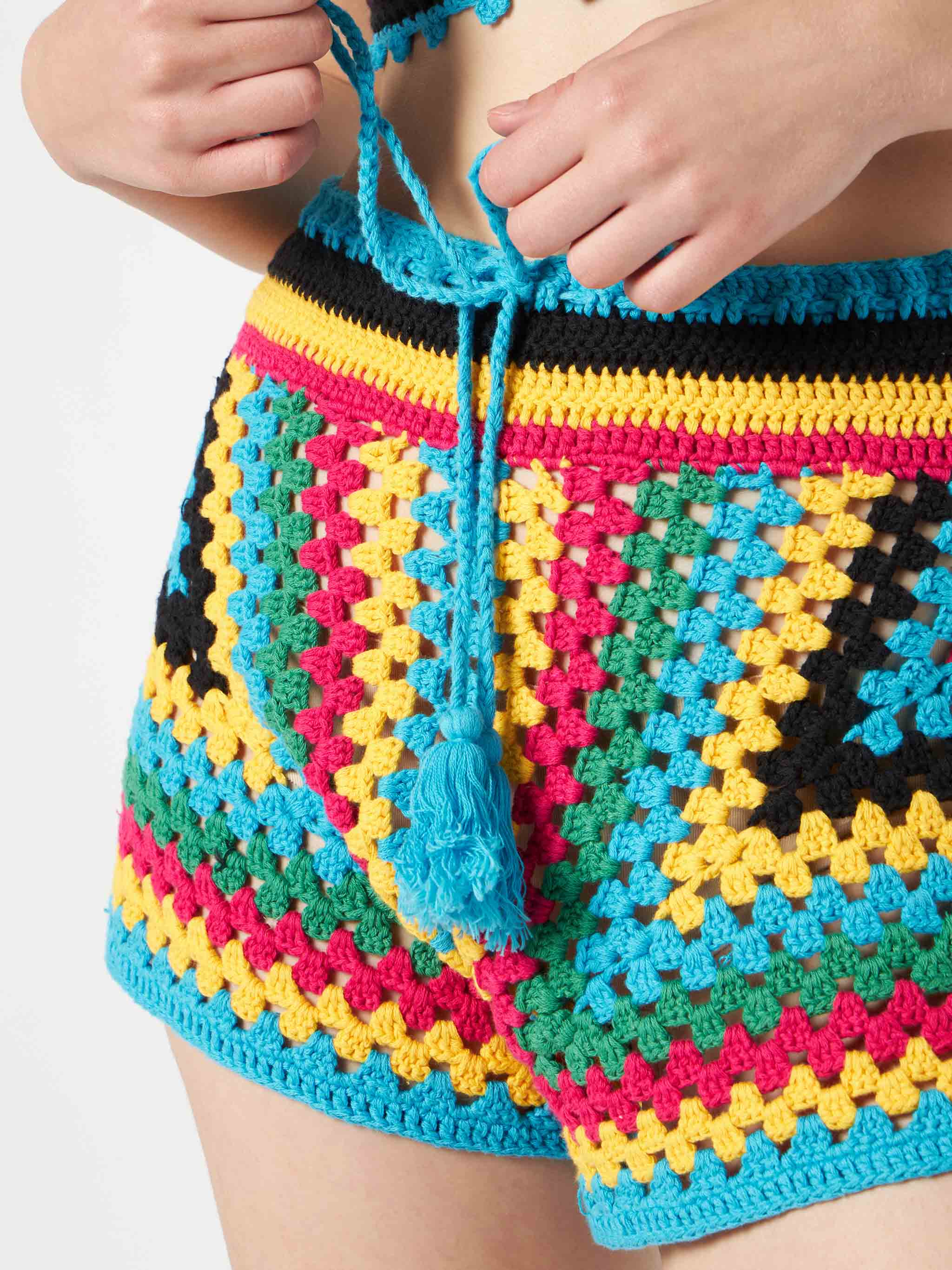Veelkleurige gehaakte shorts
