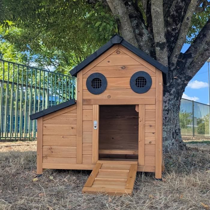 Mini gallinero birmano para hasta 2 gallinas, techo de tejas negras, madera.
