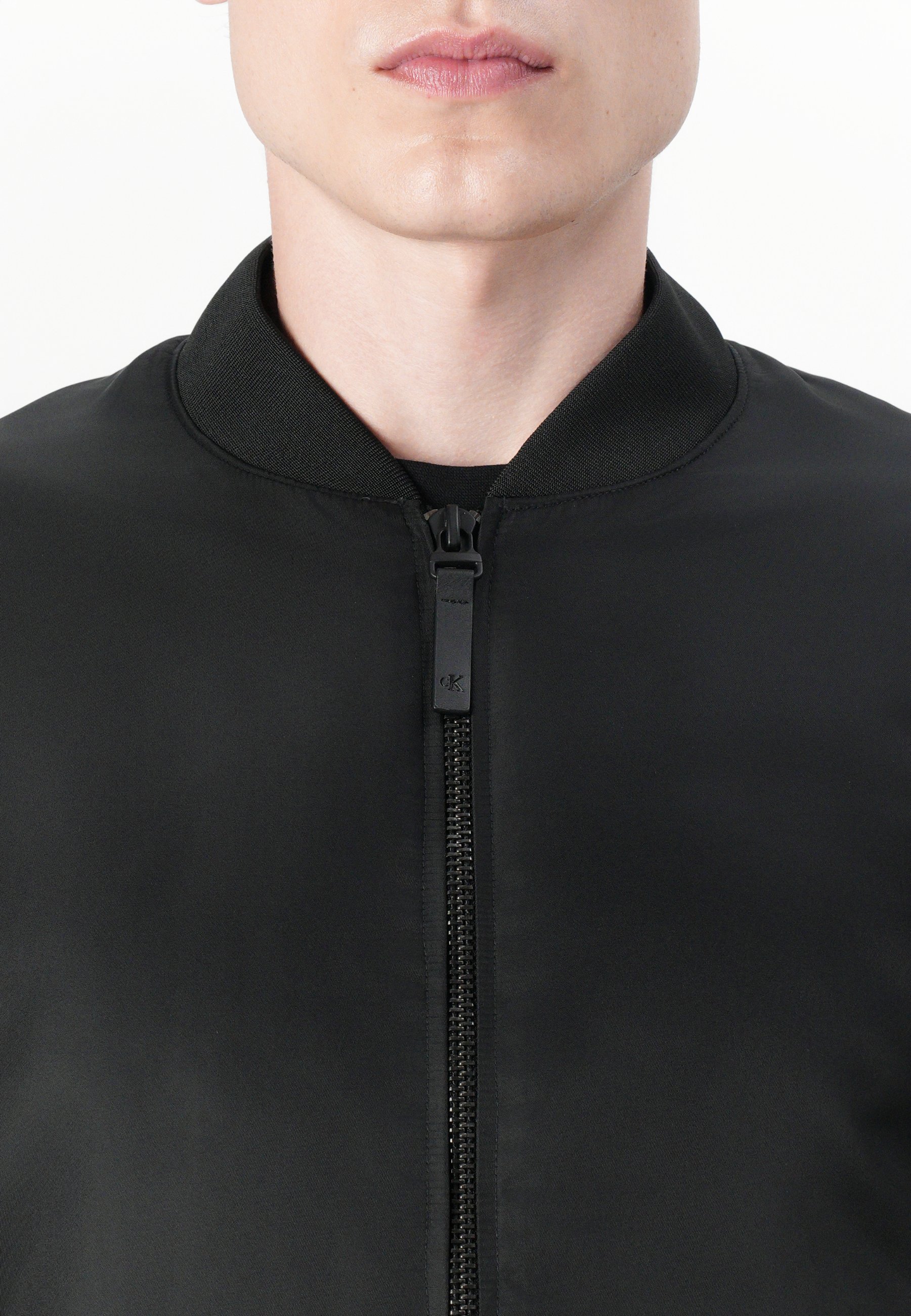 Giacca bomber Calvin Klein Jeans - nera