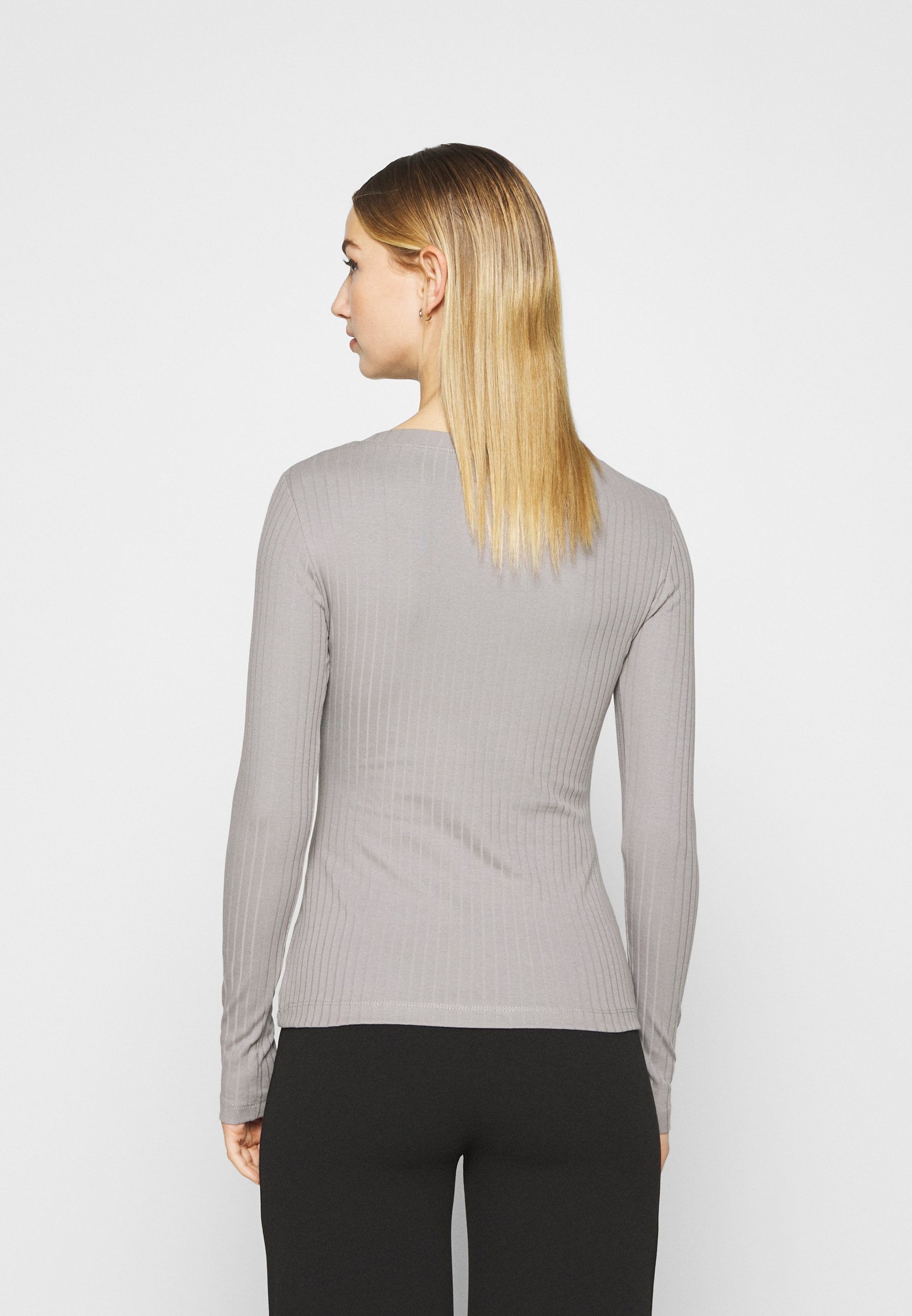 Even&Odd top met lange mouwen - grijs