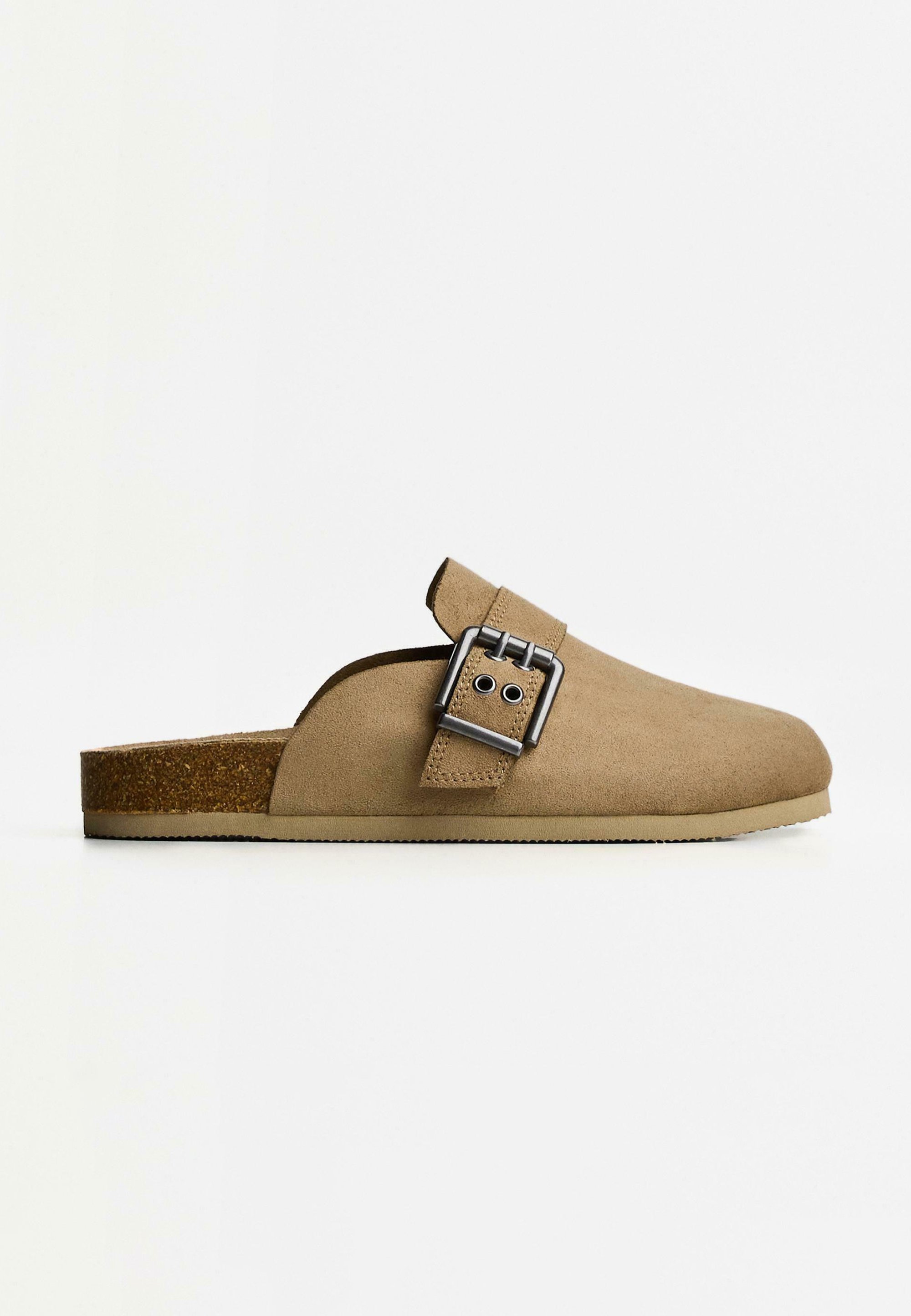 Bershka gespdetails - Klompen - zand