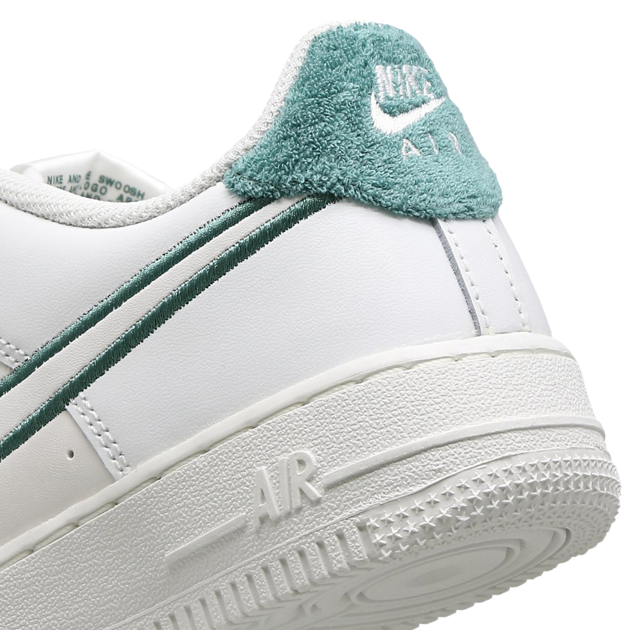 Nike Air Force 1 Lv8