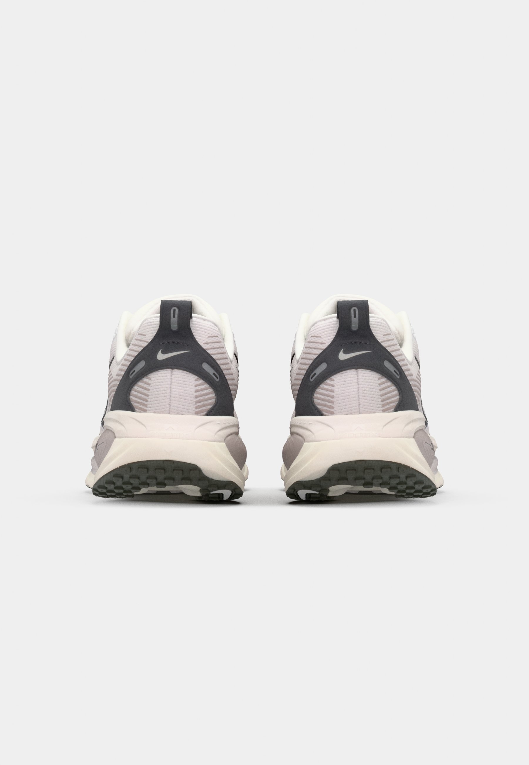 Nike Performance VOMERO 18 RUN – Straßenlaufschuhe – Summit White/Black/College Grey/Vast Grey/Sequoia/Sail