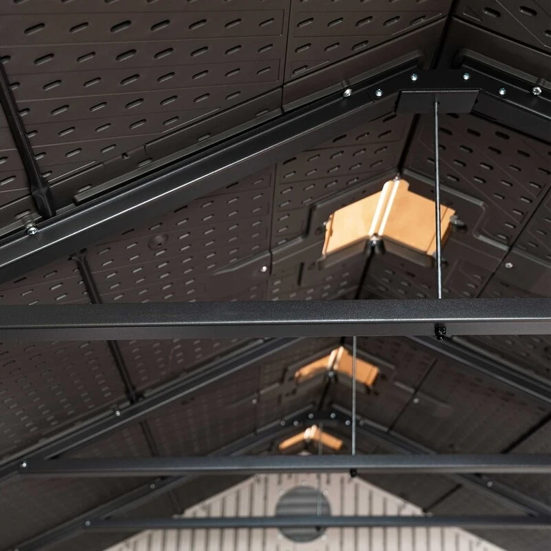 Kunststof opbergloods van 2,4 meter breed x 3,8 meter diep