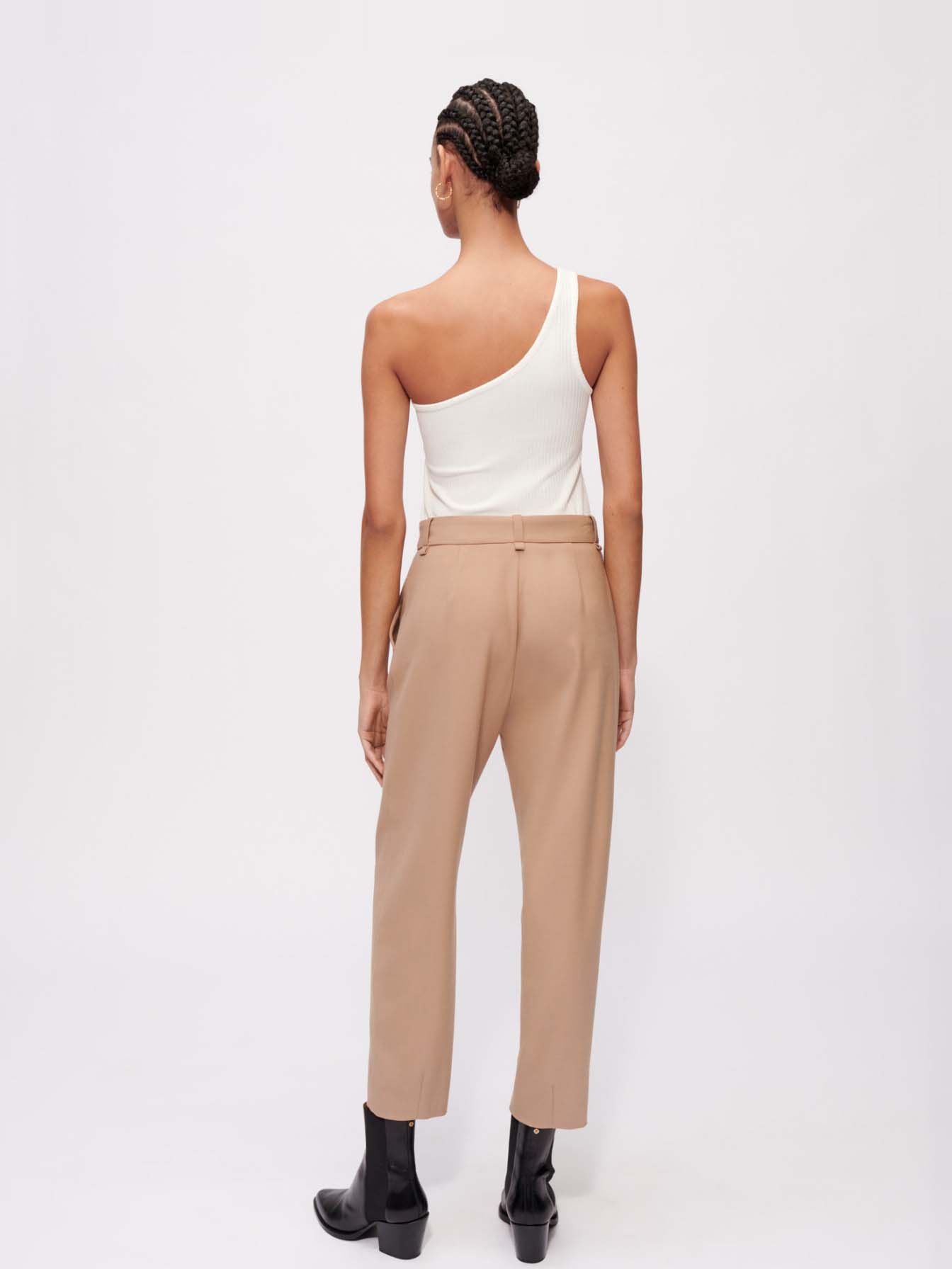 Pantaloni croiți cu pliuri - Camel