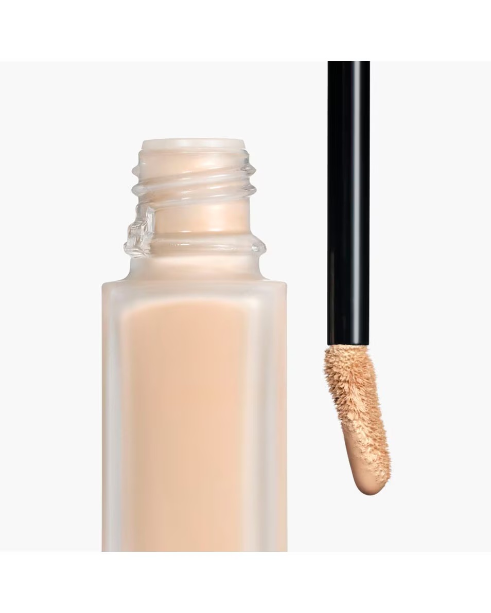 CHANEL ULTRA LE TEINT LE CORRECTEUR ILGAI IŠLIEKANTIS – YPATINGAI PATOGUS – KOREKTORIUS SU TOBULU APDAILA