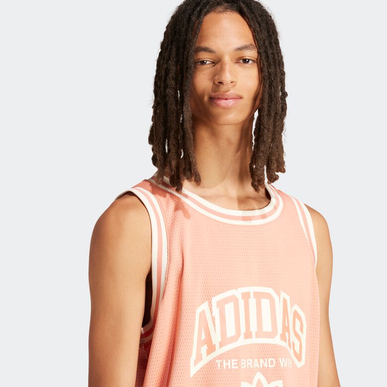 Basketbal met kort mesh-materiaal