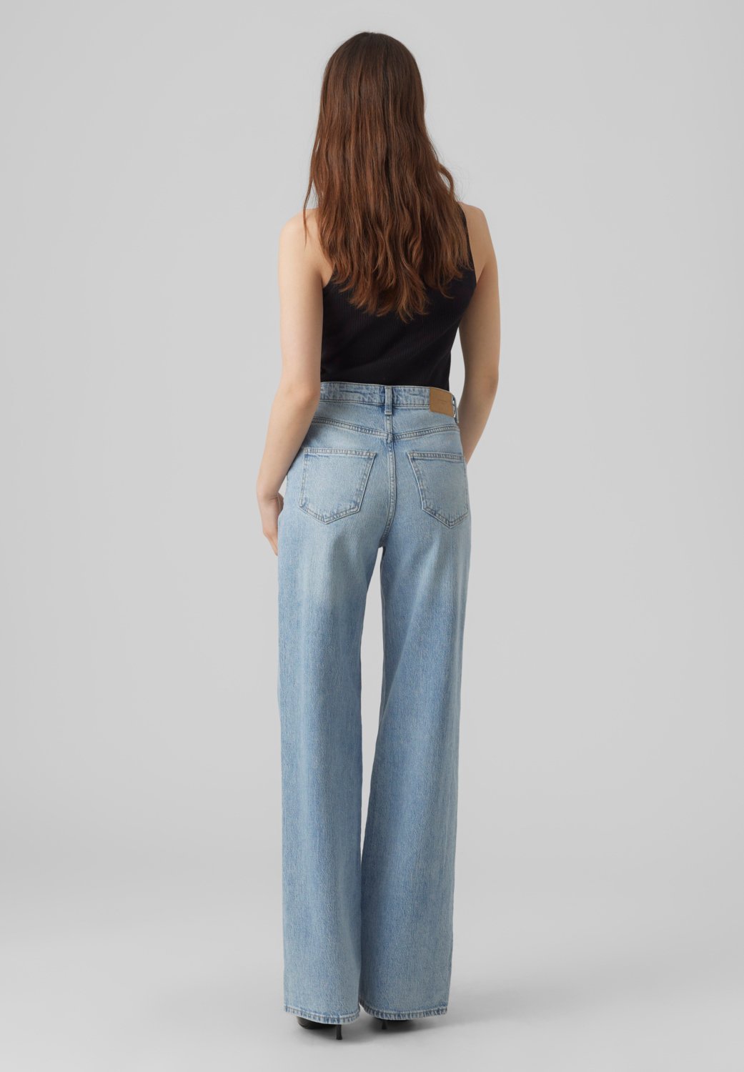Vero Moda Tall STRAIGHT JEANS - Rovné džínsy - svetlomodrý denim