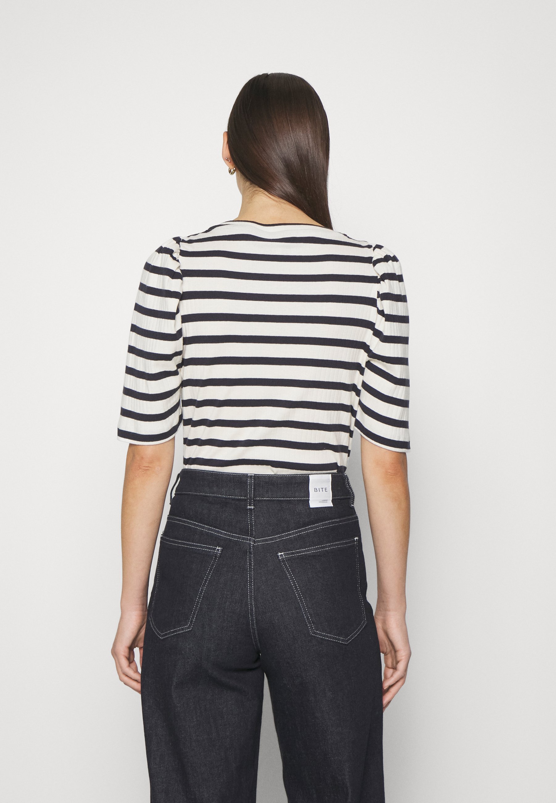 MUNTHE JIKOLAZ - T-shirt stampata - blu navy