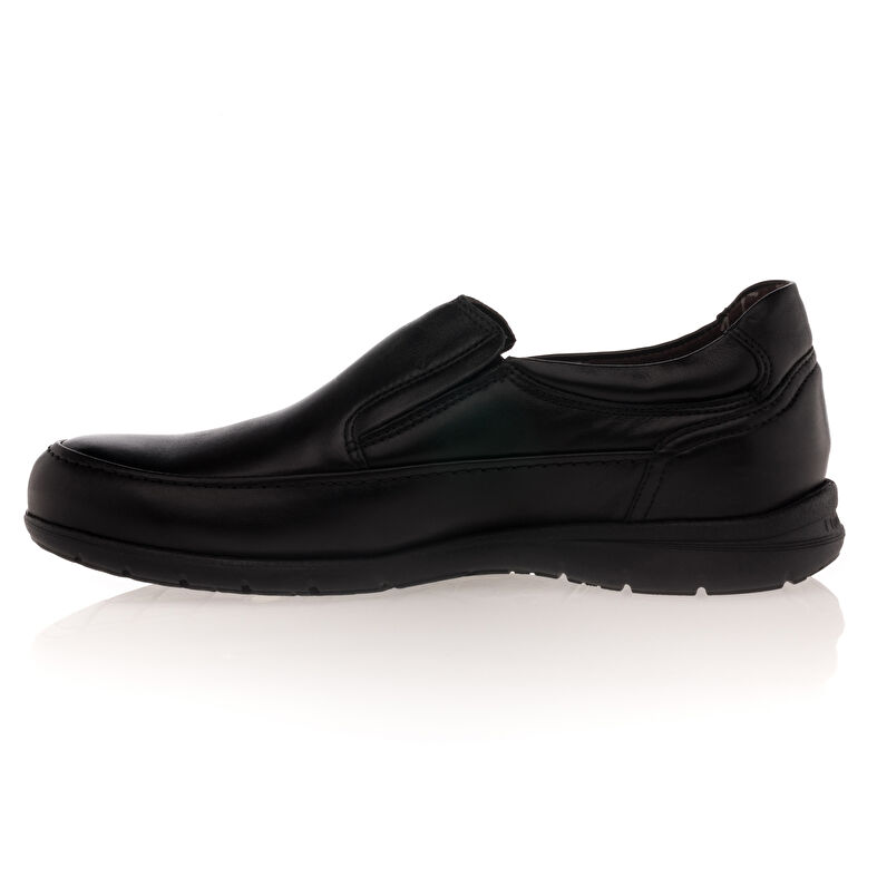  Miesten mustat loaferit/veneilykengät