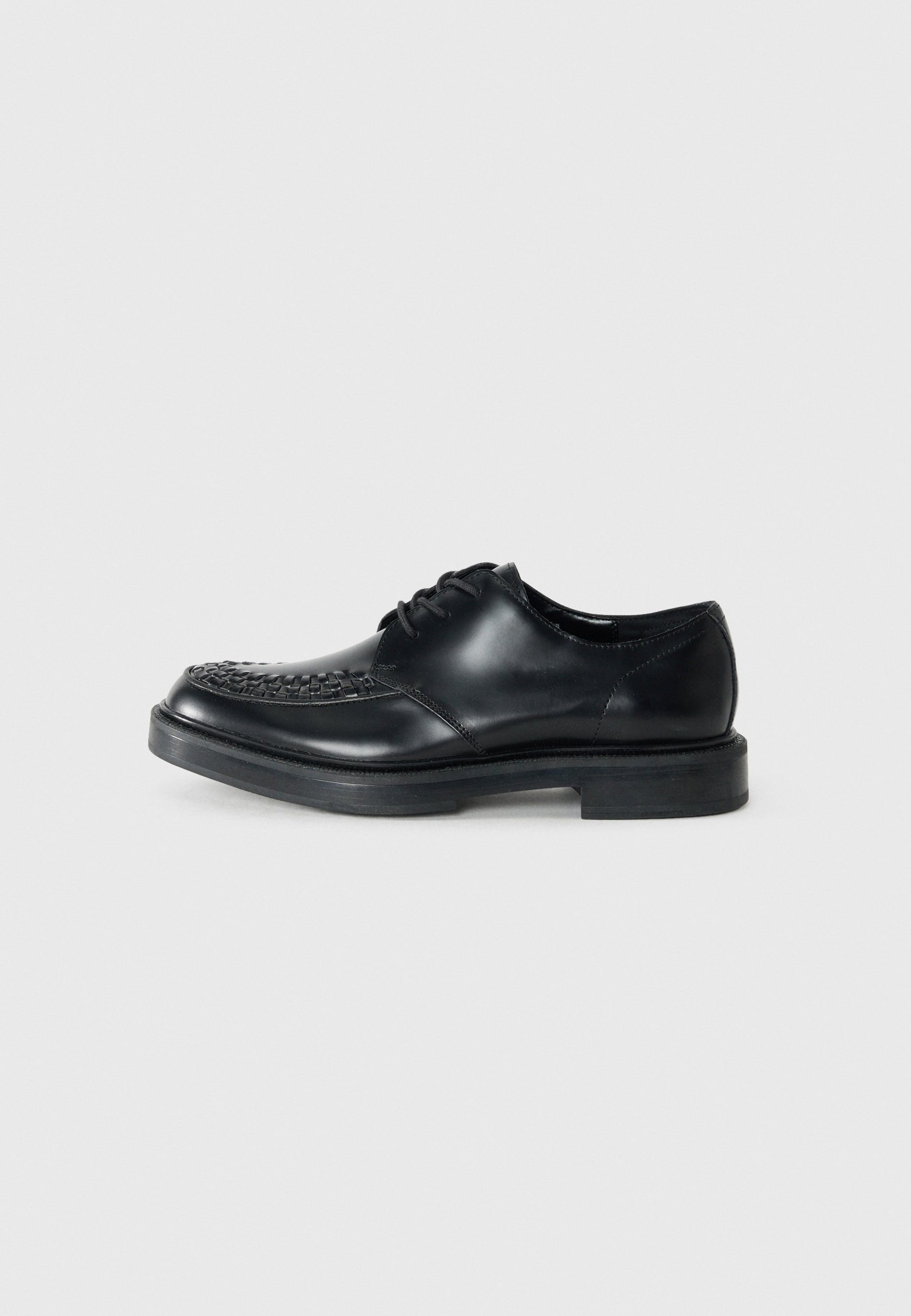 ALDO ROCCO - Stijlvolle veterschoenen - zwart