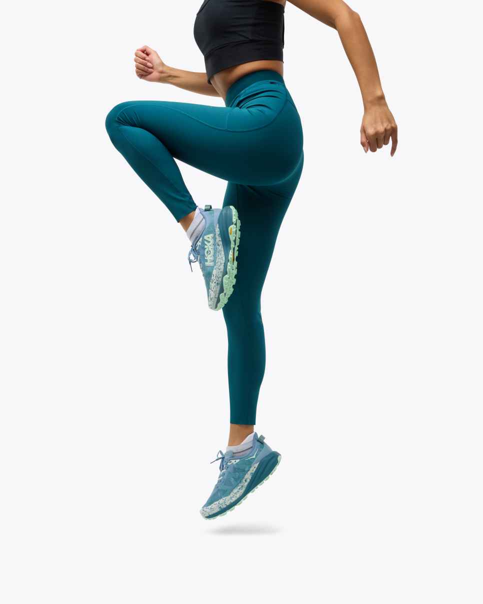 HOKA Novafly Run Tight 25 hüvelykes kék szürkület