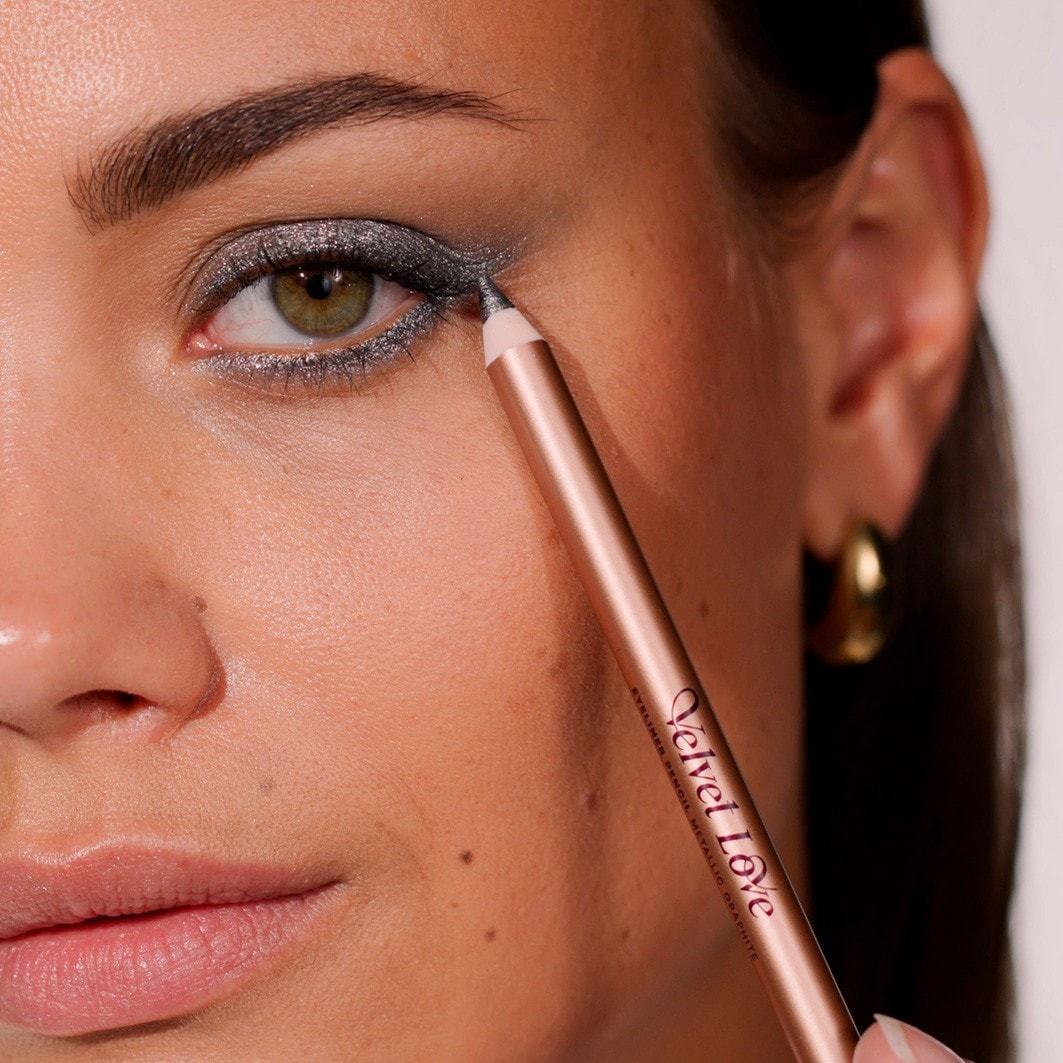 ZOEVA akių kontūro pieštukas VELVET LOVE AKIŲ PIEŠTUKAS - 1,2 g