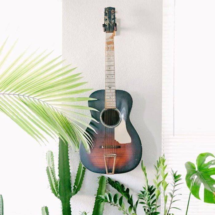 Rotating V-shaped guitar stand, set of 2, with screws