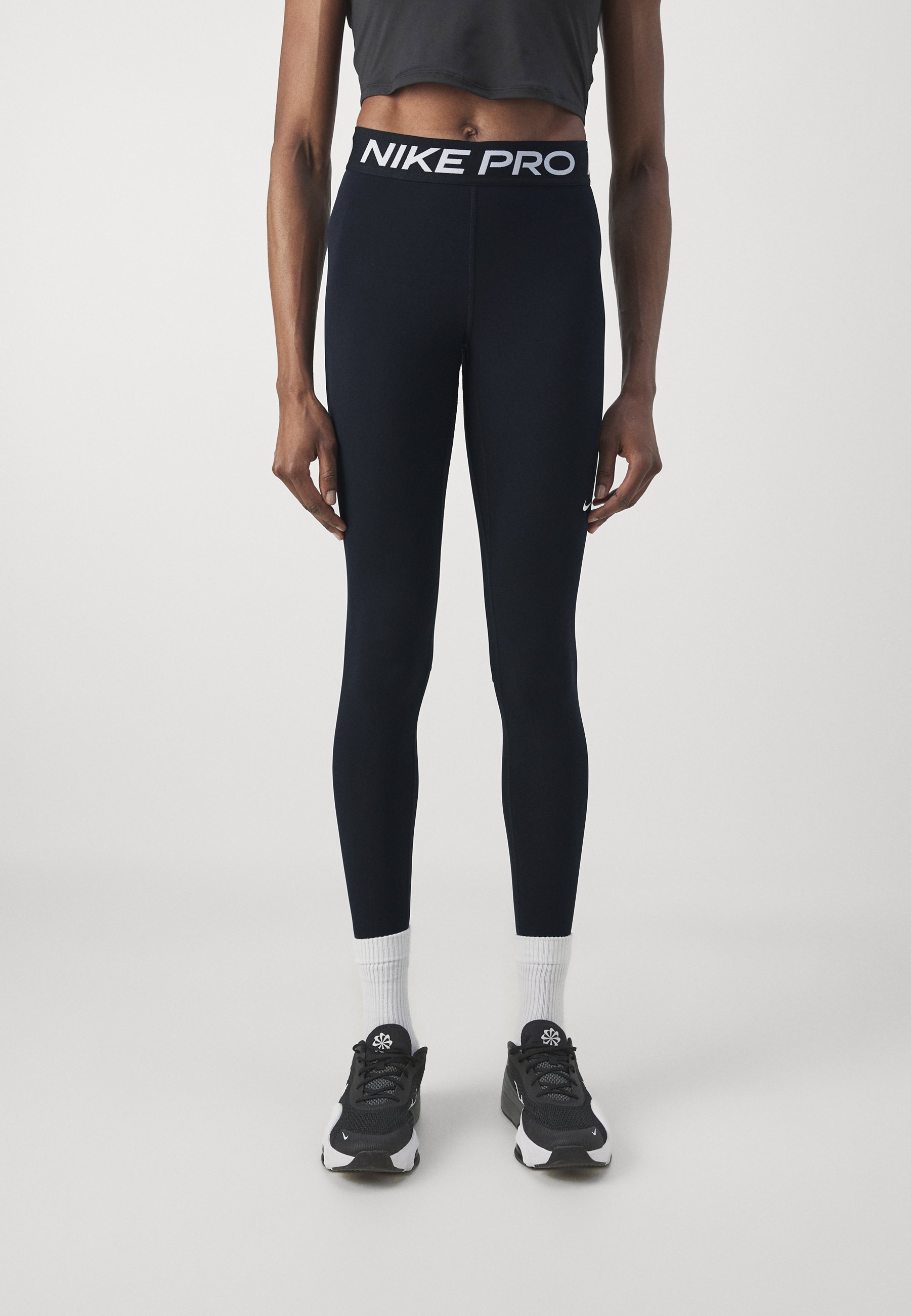 Nike Performance 365 Leggings – Schwarz