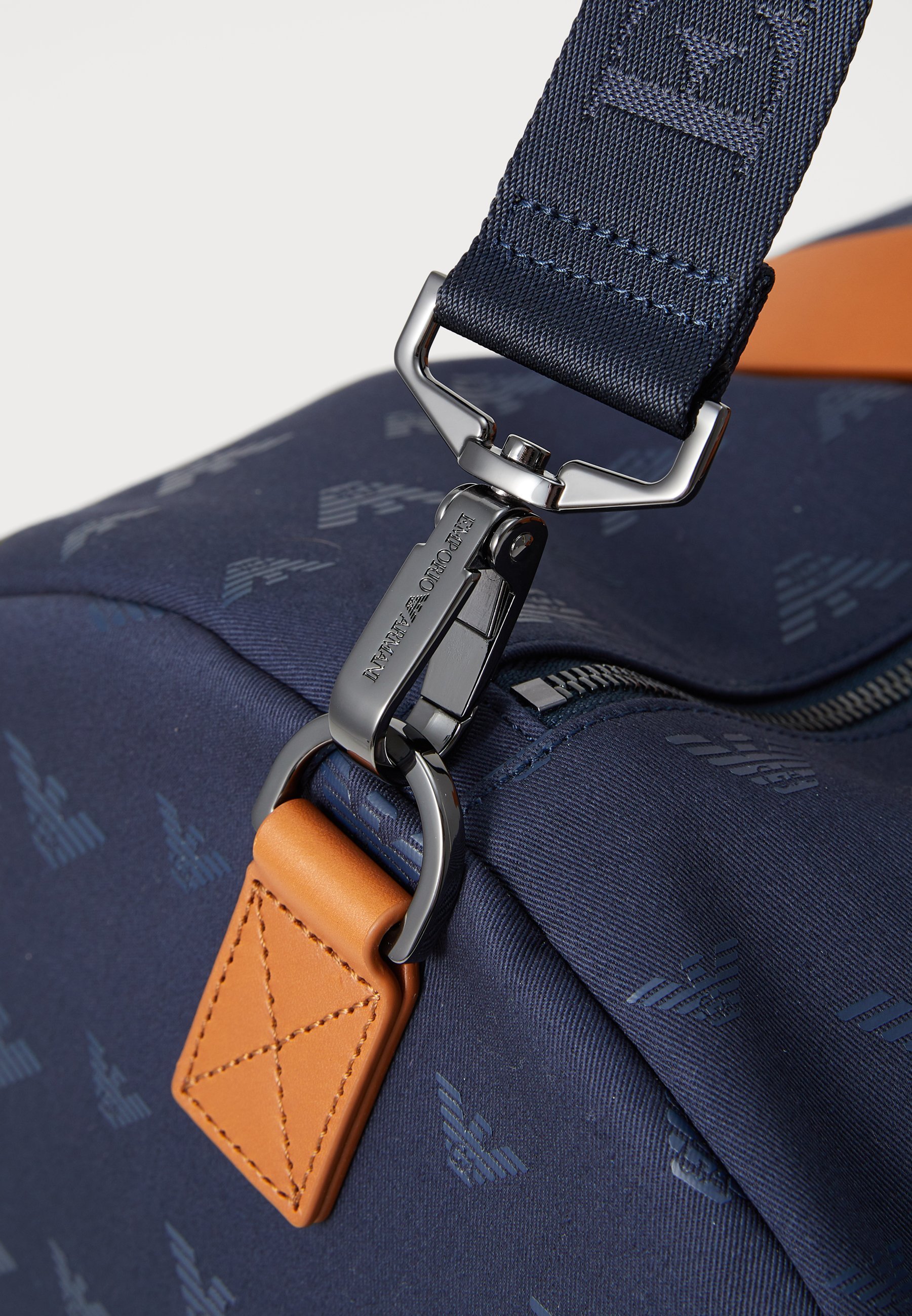 Emporio Armani Reizen