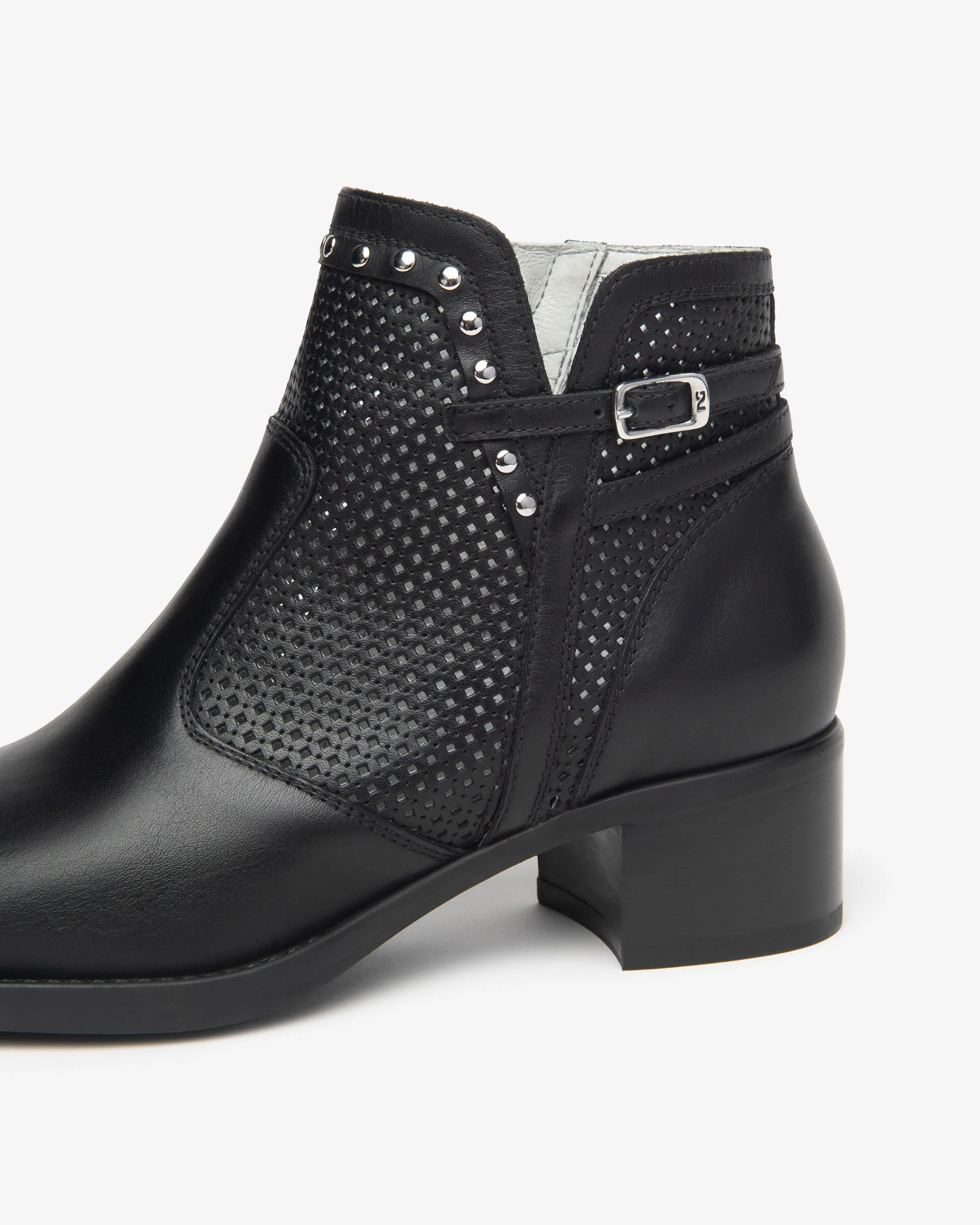  Damen-Ankle-Boots aus Leder