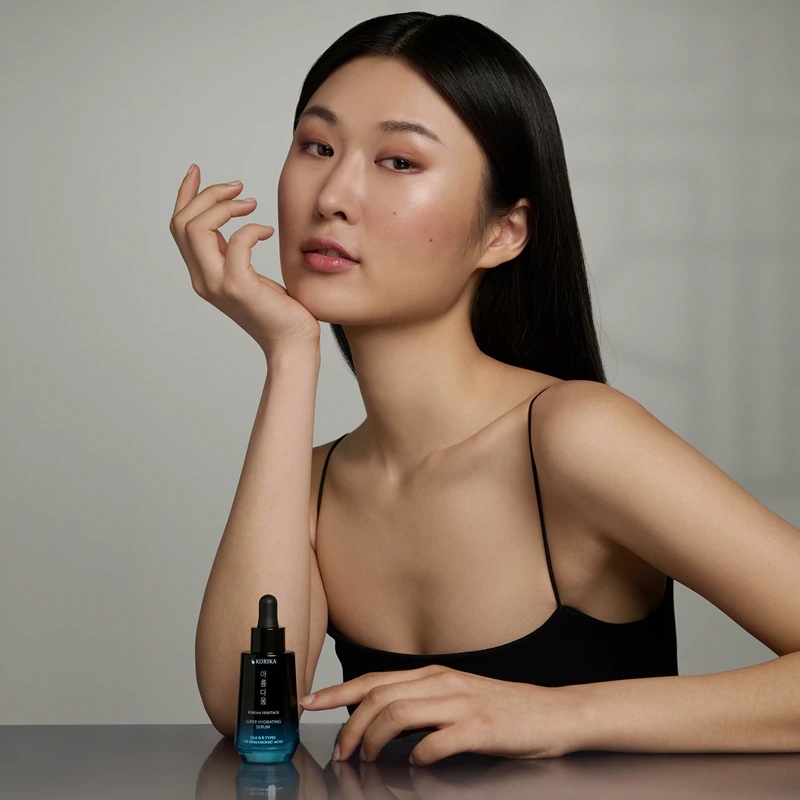 KORIKA Korean Heritage 8 Types of Hyaluronic Acid Premium Super Hydrating Serum vlažilni serum za obraz z 8 vrstami hialuronske kisline